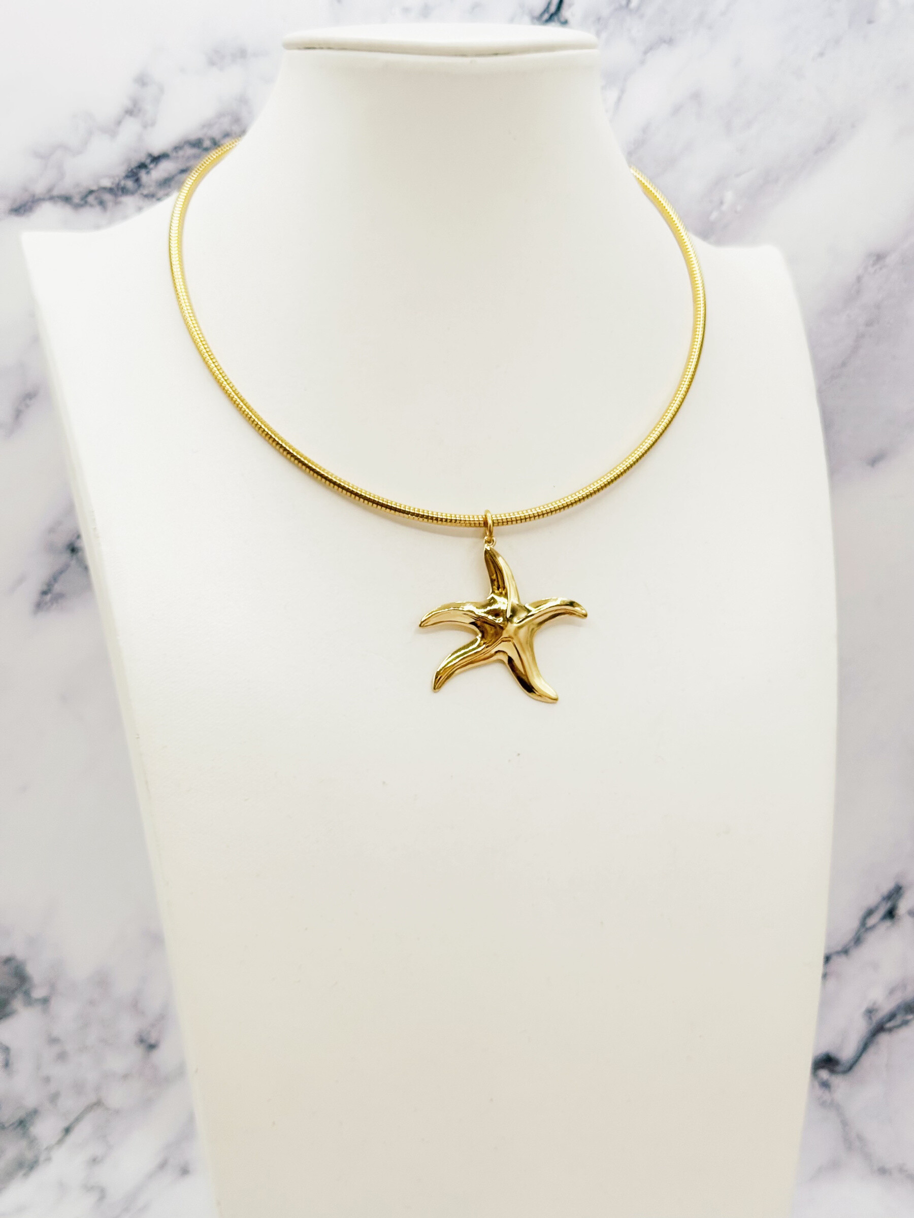 Grossista Emily - Collana regolabile con charms in acciaio inossidabile