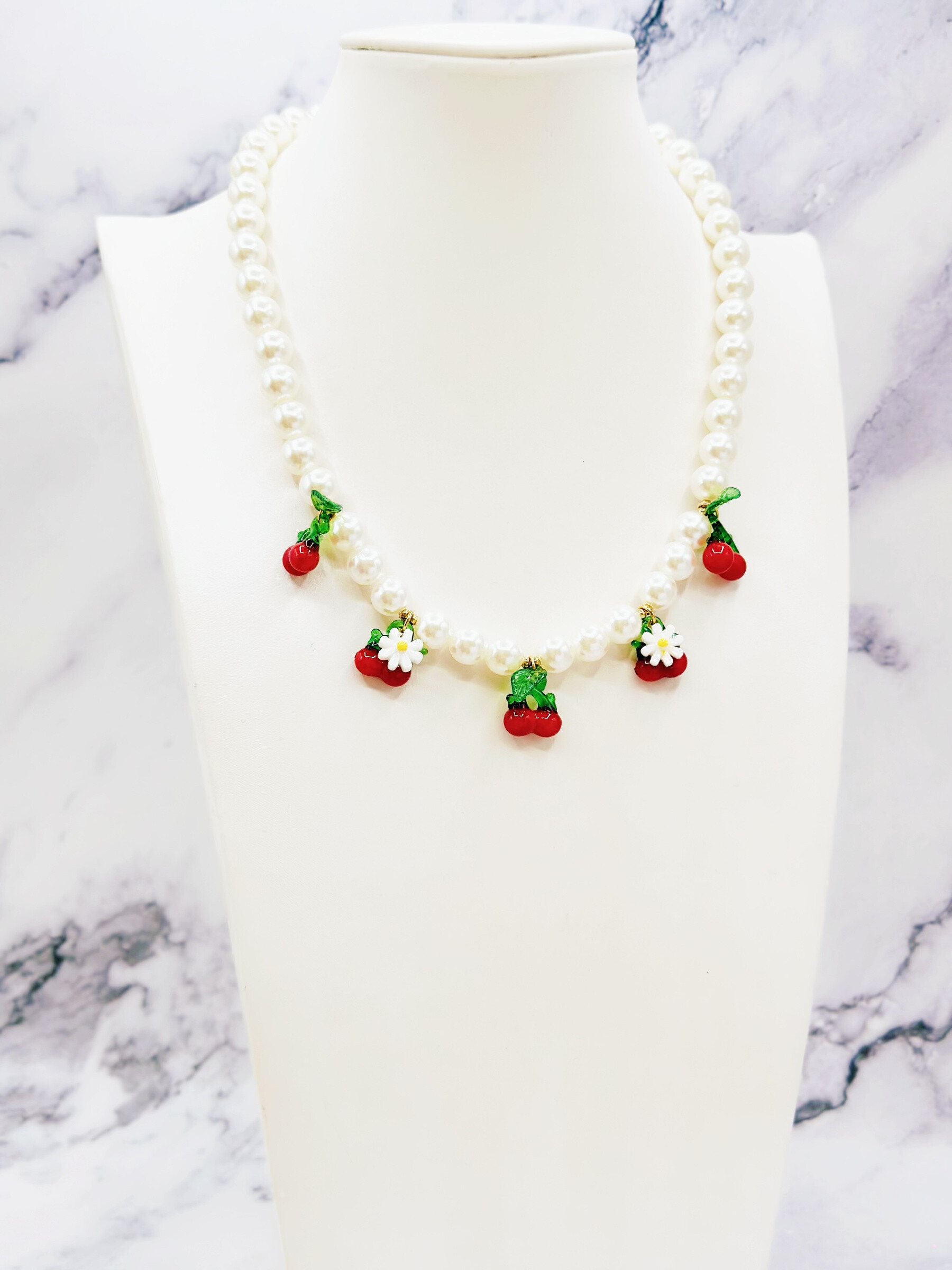 Grossiste Emily - Collier en acier inoxydable ajustable Perles Cerises