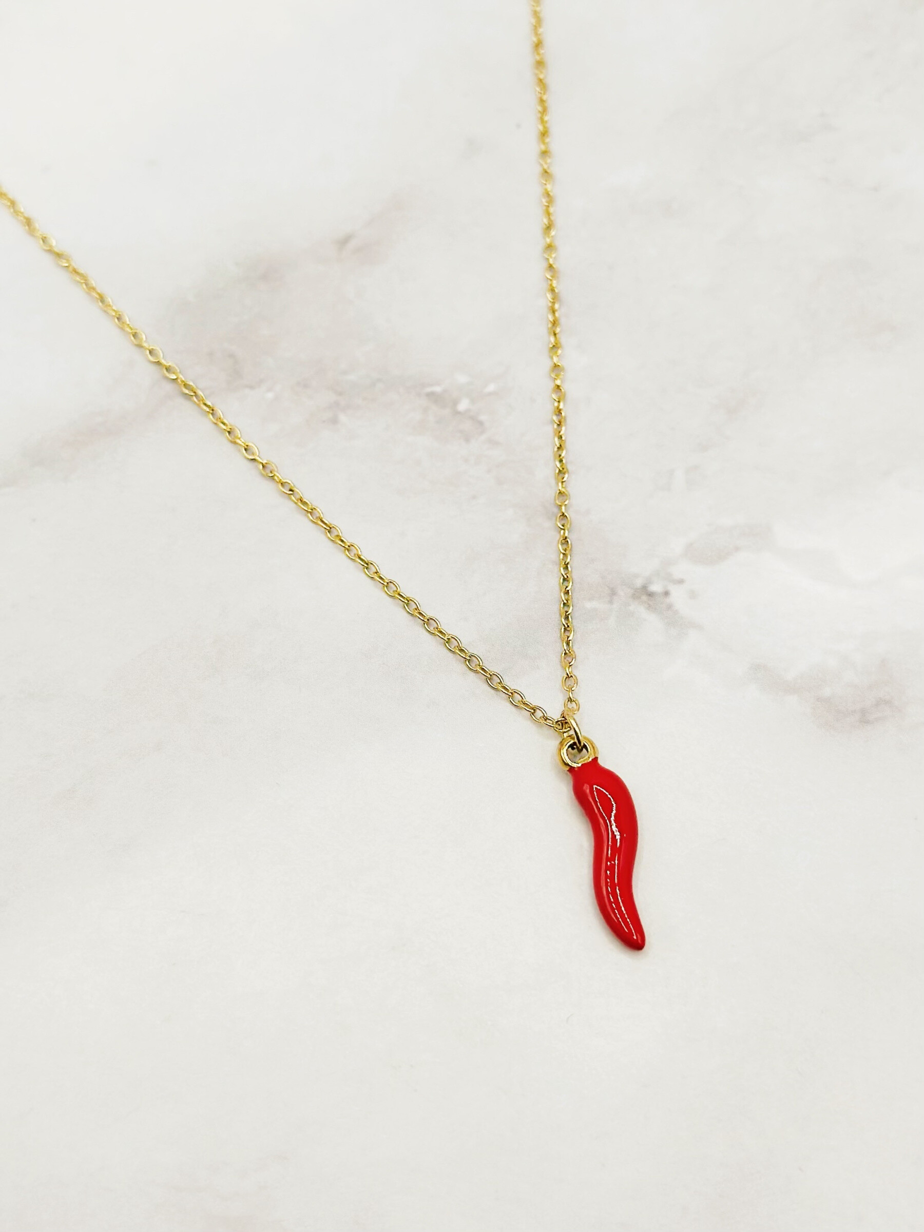 Grossiste Emily - Collier en acier inoxydable Piment Rouge