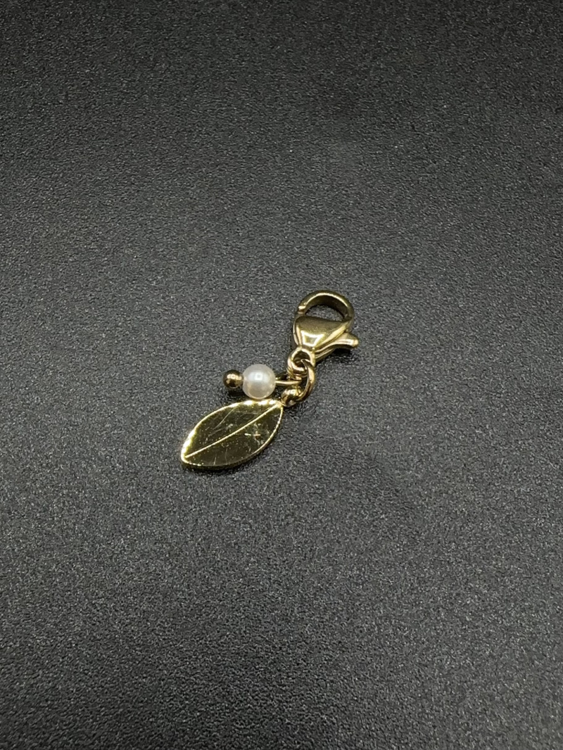 Wholesaler Emily - Stainless steel charm strass numbers