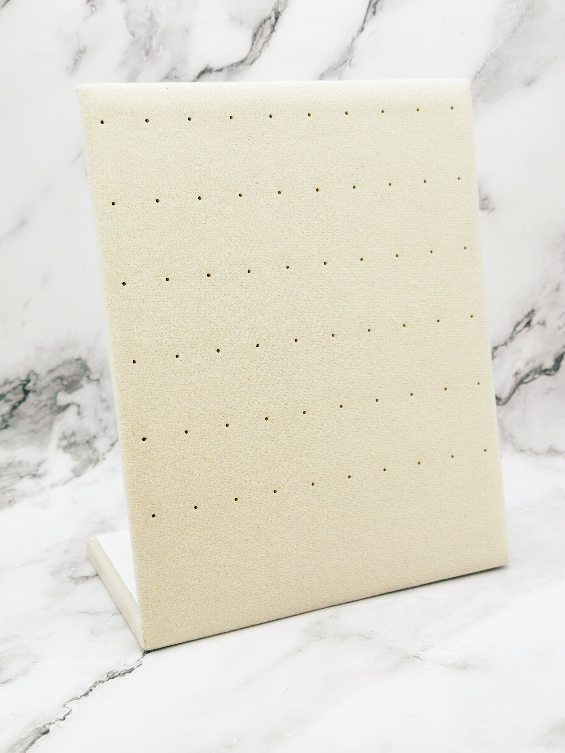 Mayorista Emily - Expositor beige suave para pendientes