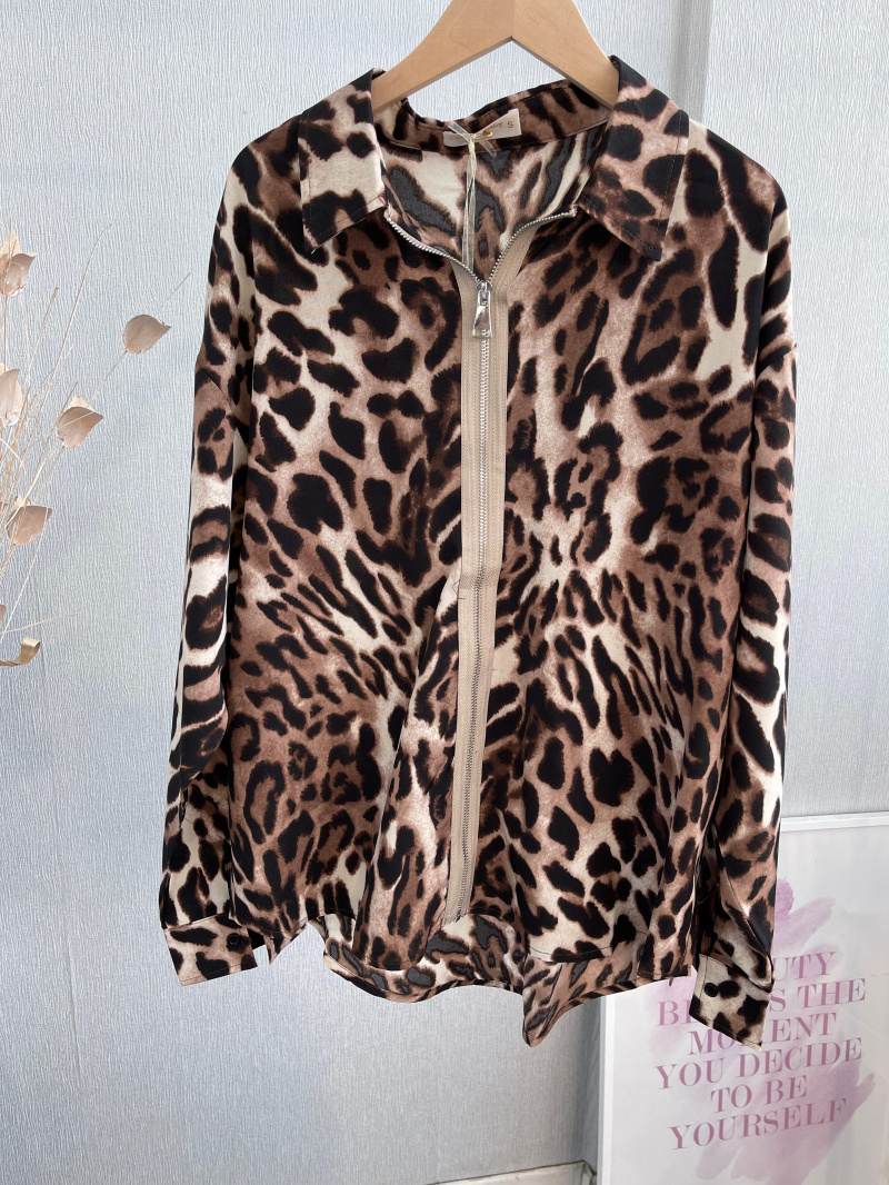 Wholesaler Emma & Ashley design - SHIRT WITH REVELED COLLAR AND ZIPPER ON THE FRONT