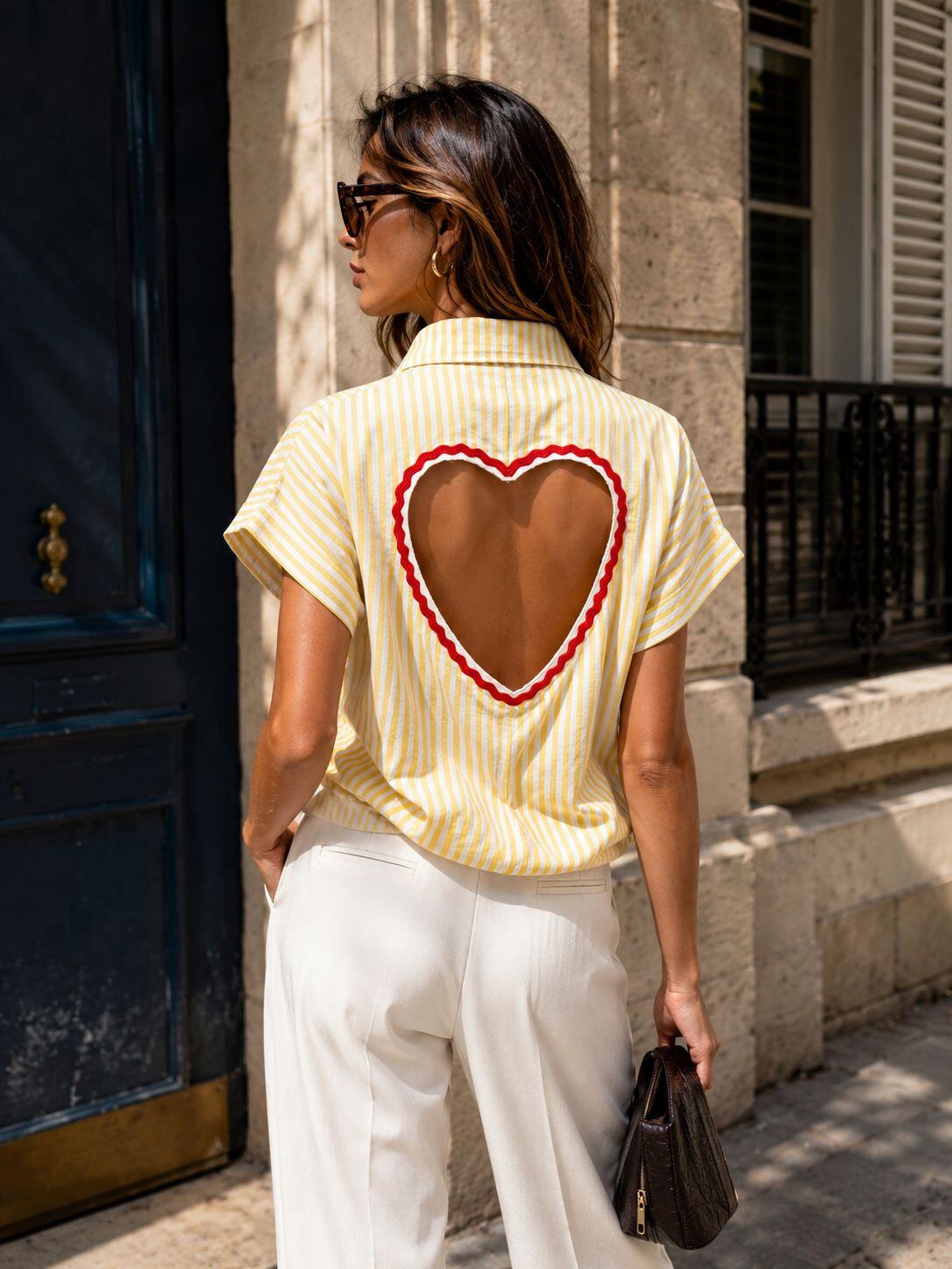Grossiste Emma & Ashley design - Chemise Femme Rayée Jaune – Dos Cœur Ouvert | Manches Courtes |
