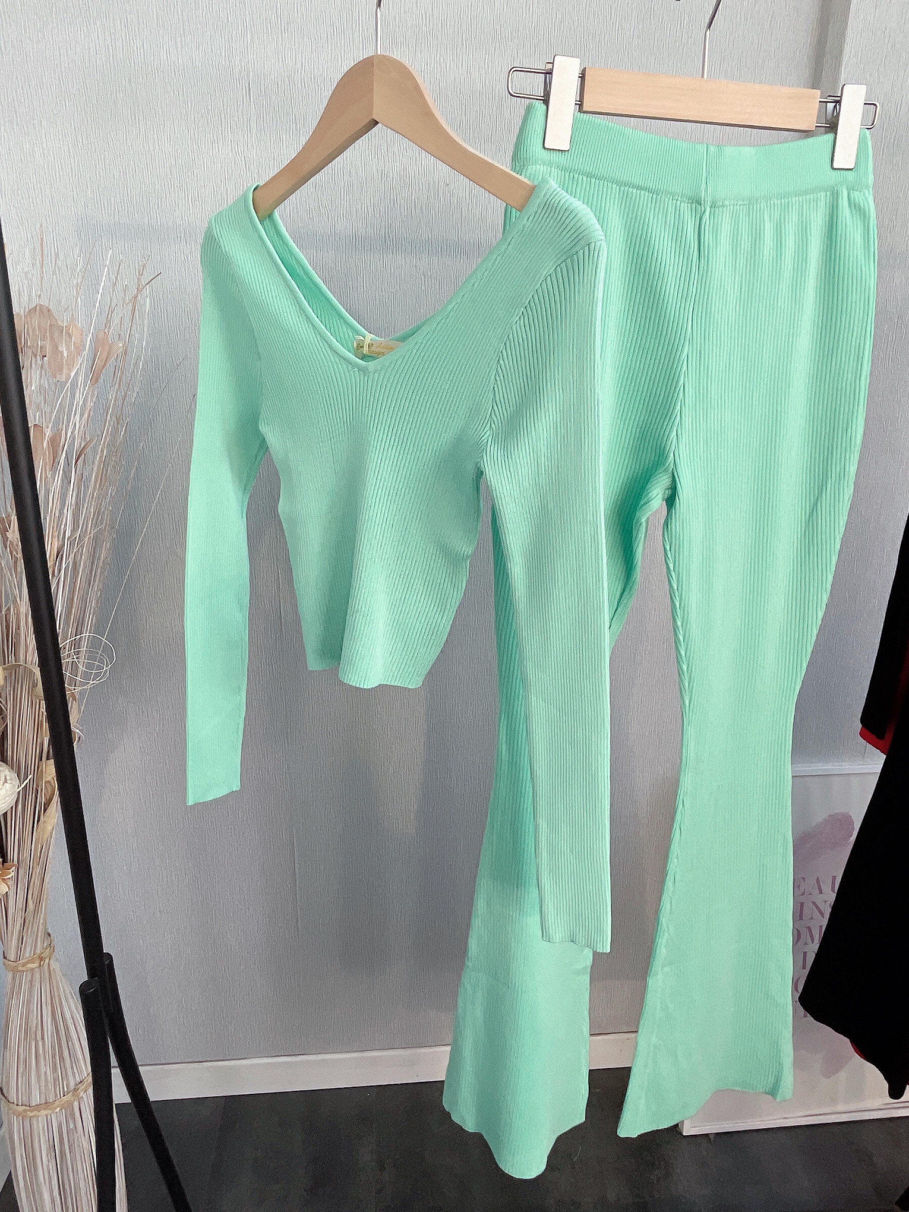 Wholesaler Emma & Ashley design - 2 PIECE SET
