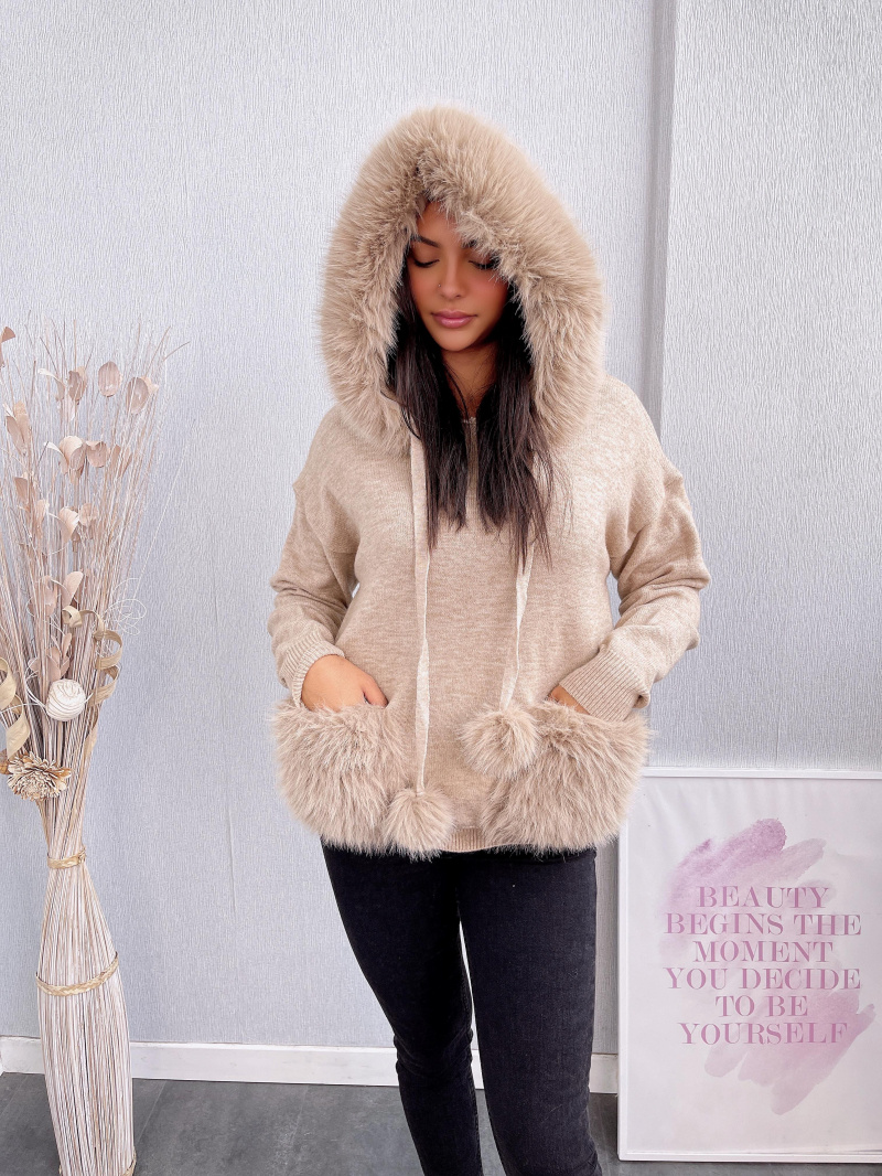 Wholesaler Emma & Ashley design - OVERSIZED SWEATER WITH HOOD, POMPOMS AND FUR POCKETS