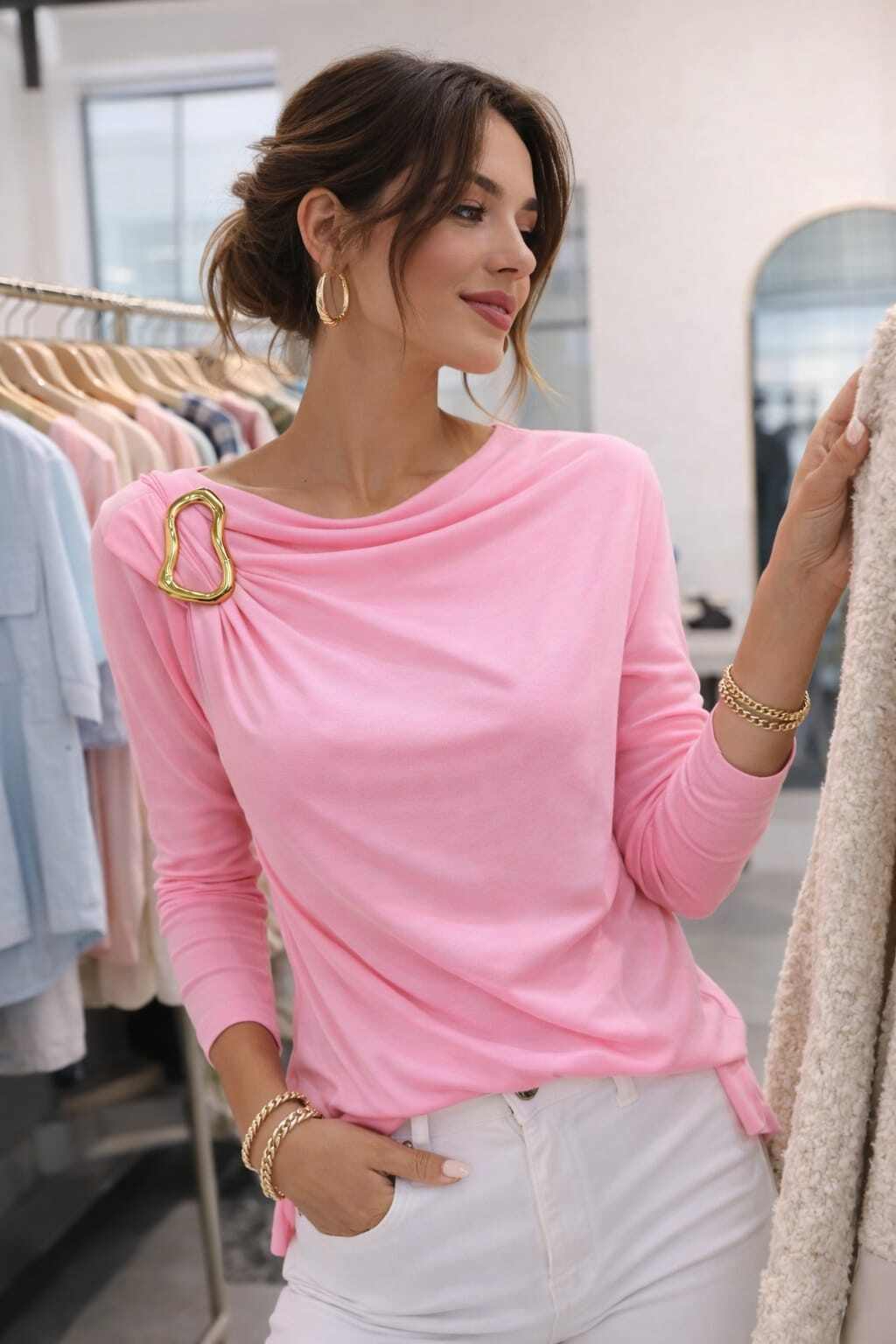 Mayorista Emma & Ashley design - Top drapeado con detalle de hebilla – ajuste fluido y elegante