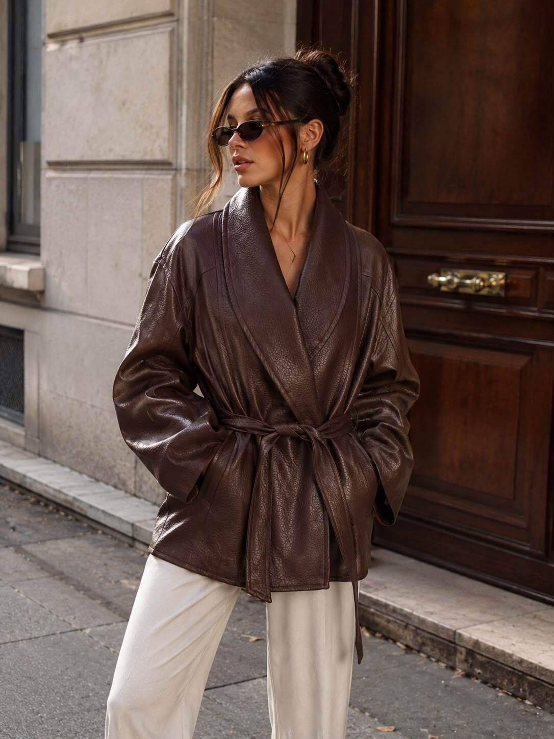 Mayorista Emma & Ashley design - Chaqueta de Mujer Efecto Cuero con Cinturón – Estilo Kimono Chic & Cuello Chal