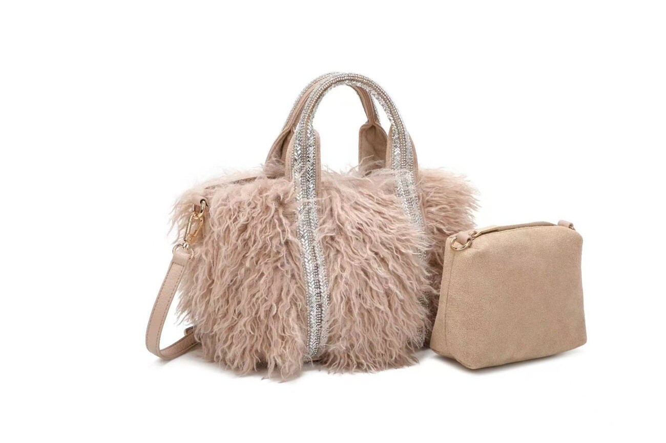 Wholesaler Emma Dore (Sacs) - Furry Bag with Shiny Handle