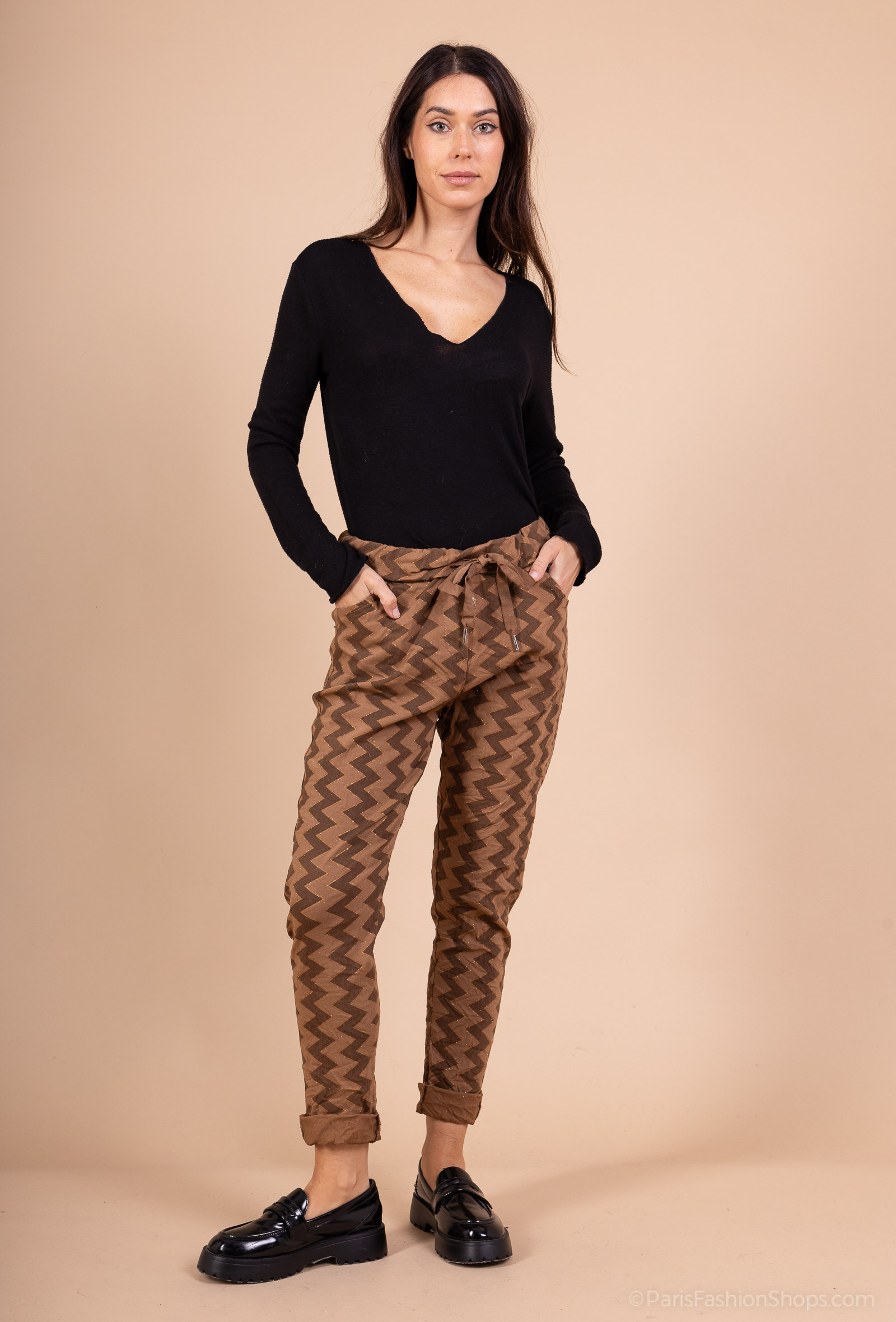 Wholesaler Emma Dore - Women's stretchy pants with sequins
