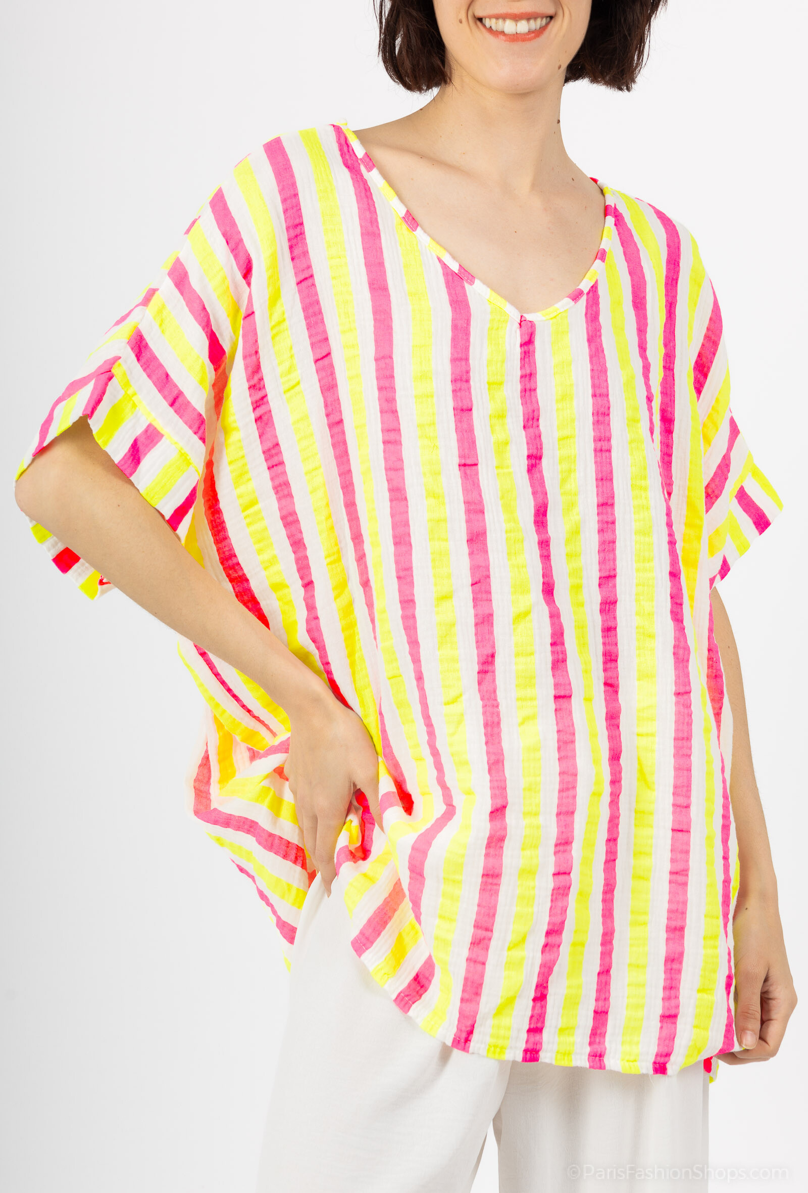 Wholesaler Emma Dore - T-shirt, V-neck in cotton gauze with print