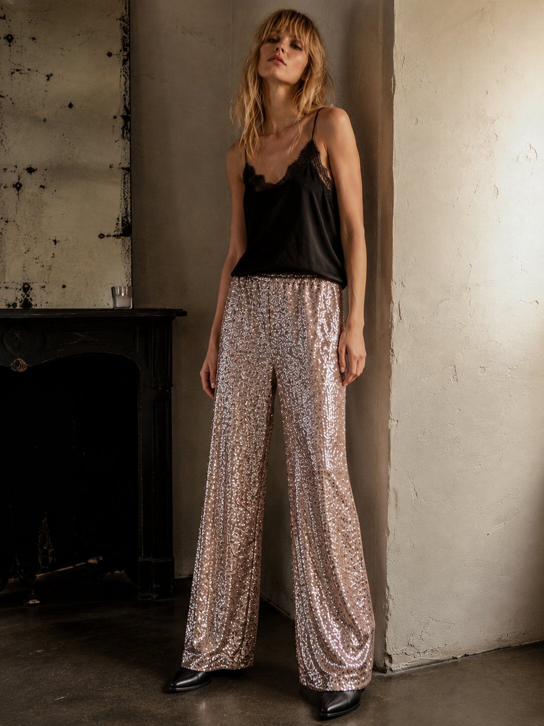 Wholesaler ENVOG Paris - ÉCLAT – Wide-leg pants fully embroidered with rose champagne sequins