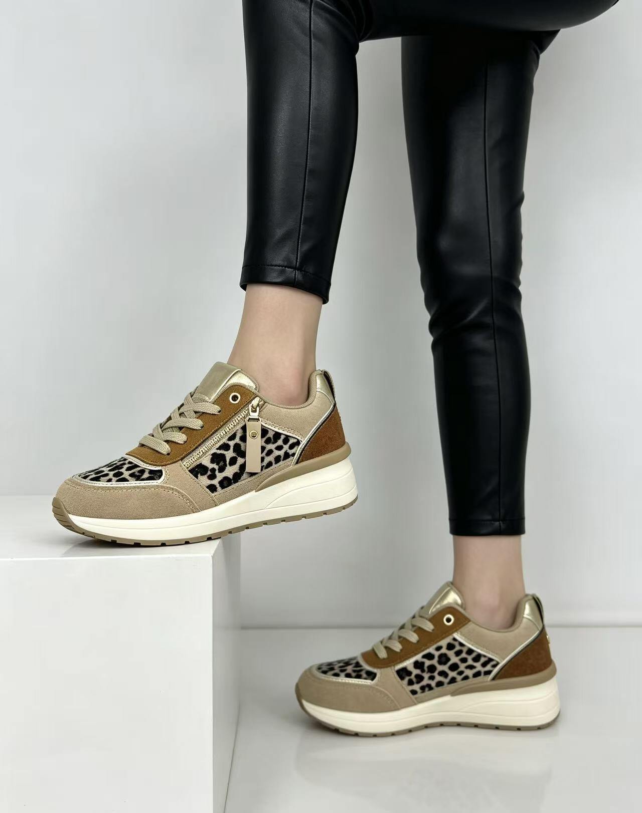 Wholesaler ERICA SHOES - Women's casual athletic shoes with thick soles and side zipper