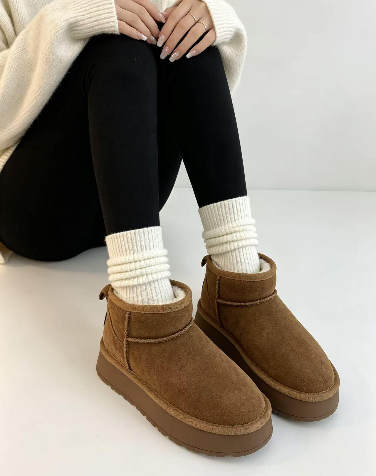 Wholesaler ERICA SHOES - Women's genuine leather winter ankle boots with thick soles