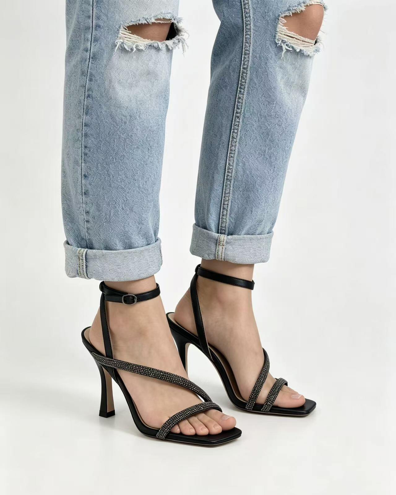 Mayorista ERICA SHOES - Sandalias de punta cuadrada con strass, tacón de aguja y correa al tobillo