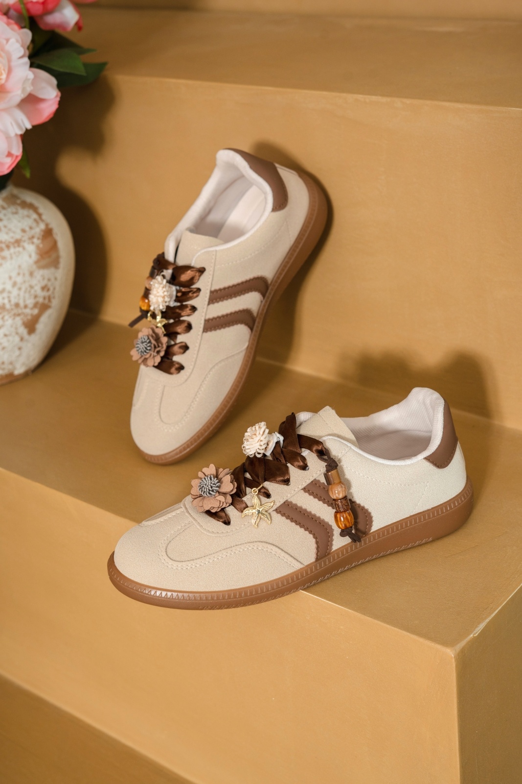 Grossiste Erynn - Chaussure femme basket fleur
