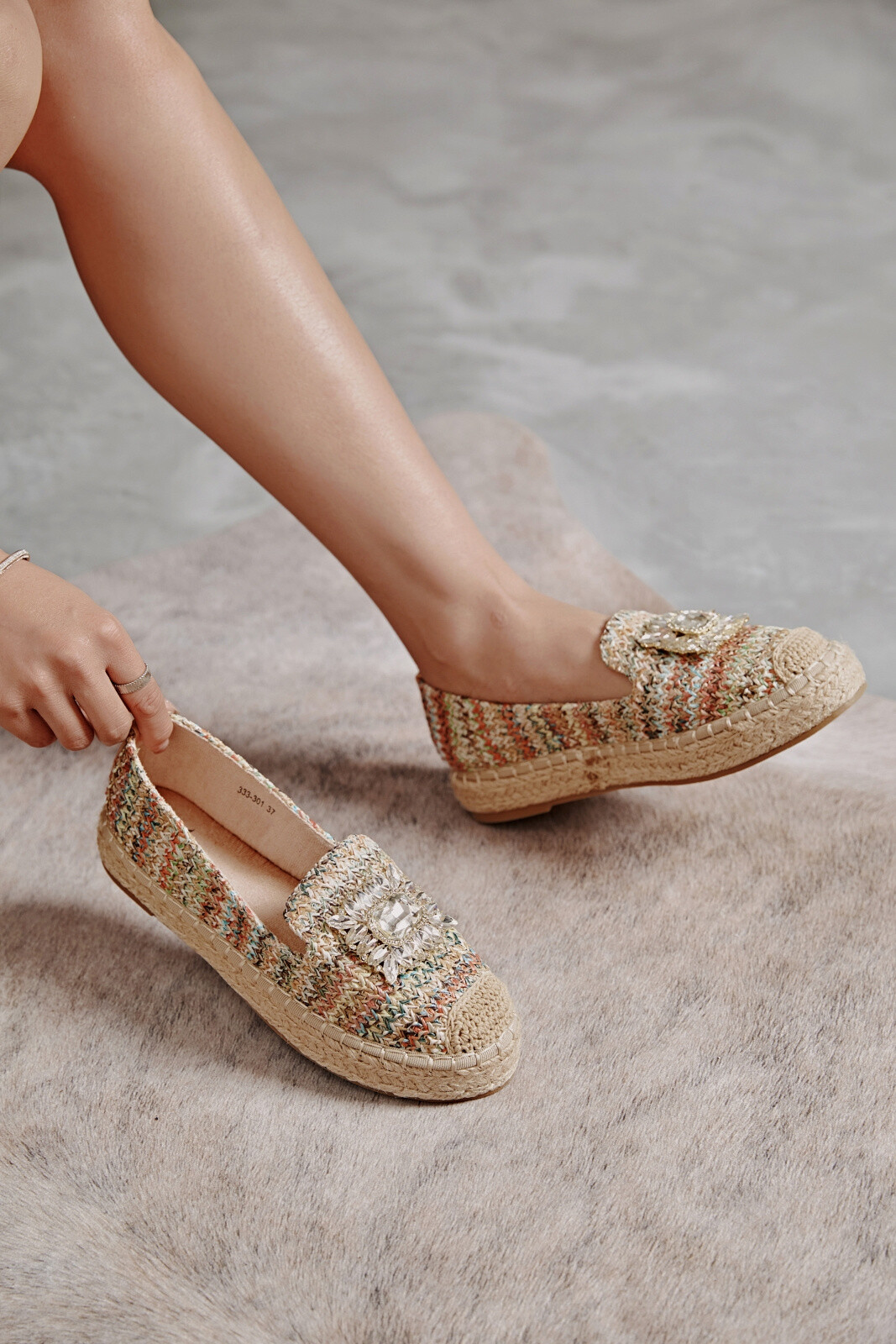 Grossiste Erynn - espadrilles avec bijoux Poéma