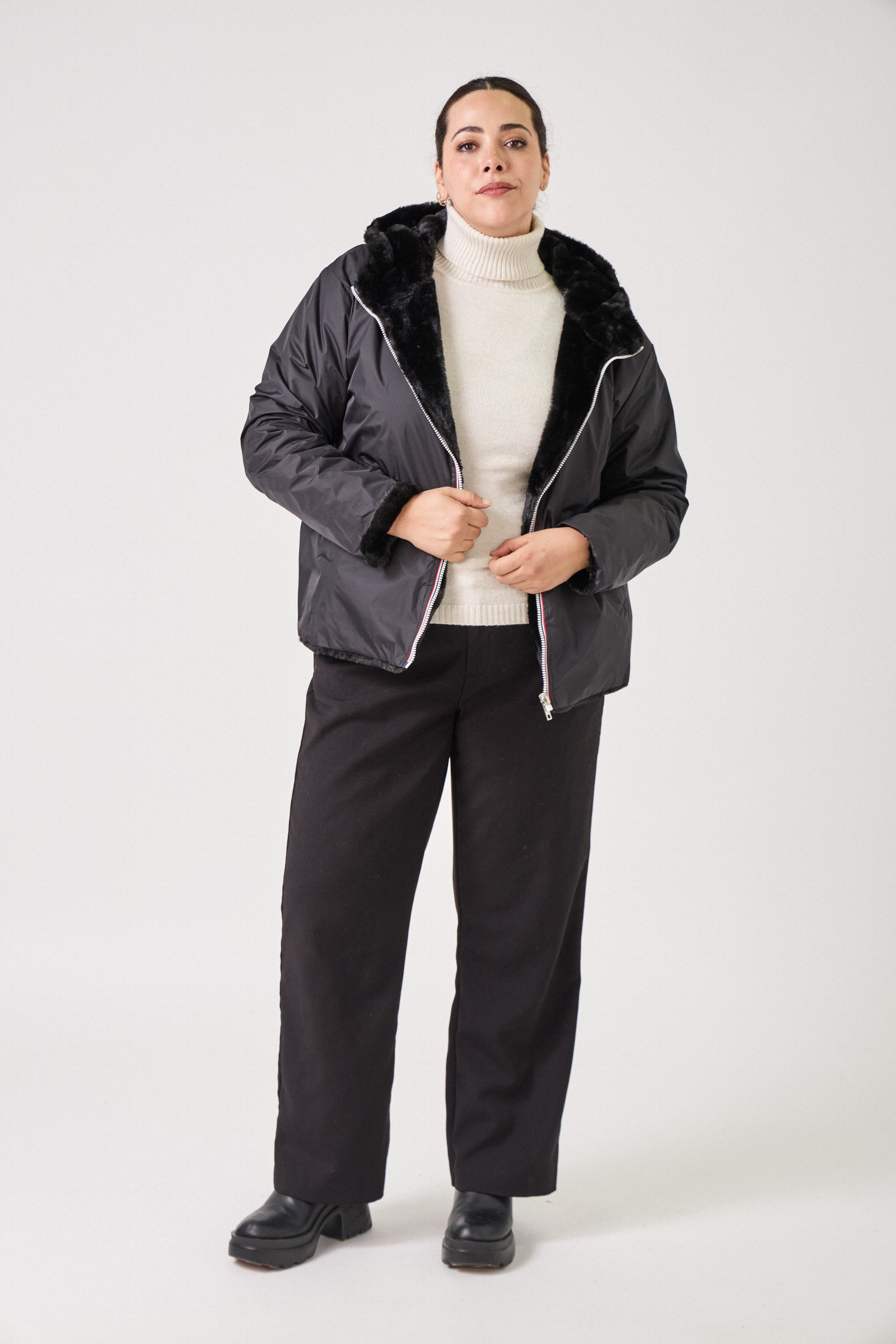 Wholesaler ESCANDELLE Paris Grande Taille - Short reversible hooded fur-lined parka - Big size