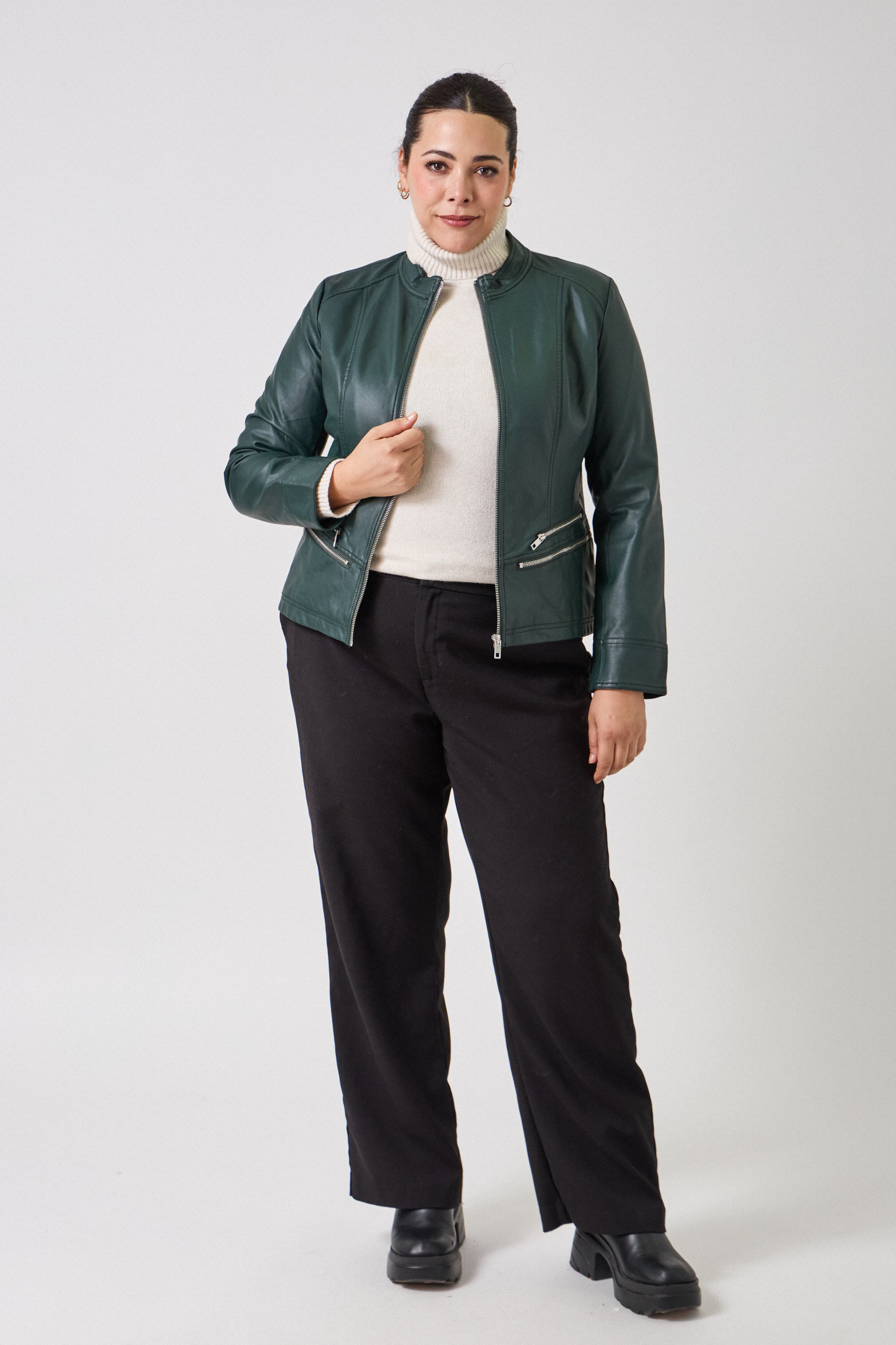 Großhändler ESCANDELLE Paris Grande Taille - Kunstlederjacke in Übergröße