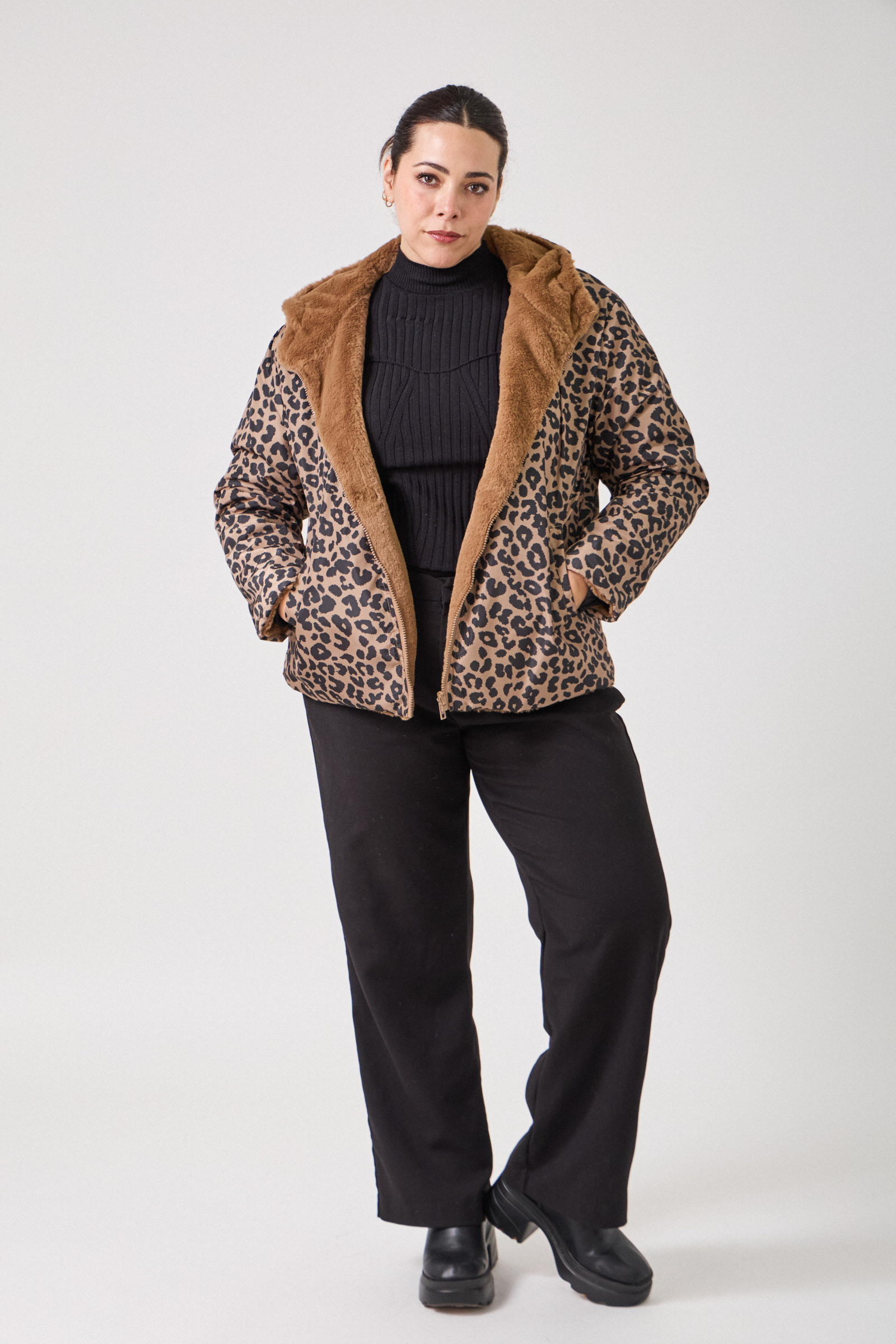Großhändler ESCANDELLE Paris Grande Taille - Kurzer Parka aus Kunstpelz, Wendbar mit Leopardenmuster, Große Größe