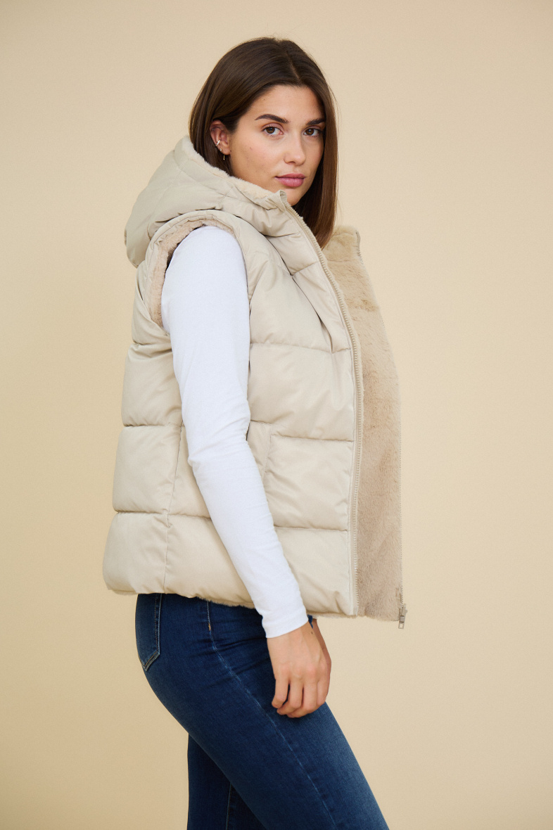 Wholesaler ESCANDELLE Paris - LOU - Short quilted down jacket without fur-lined sleeves