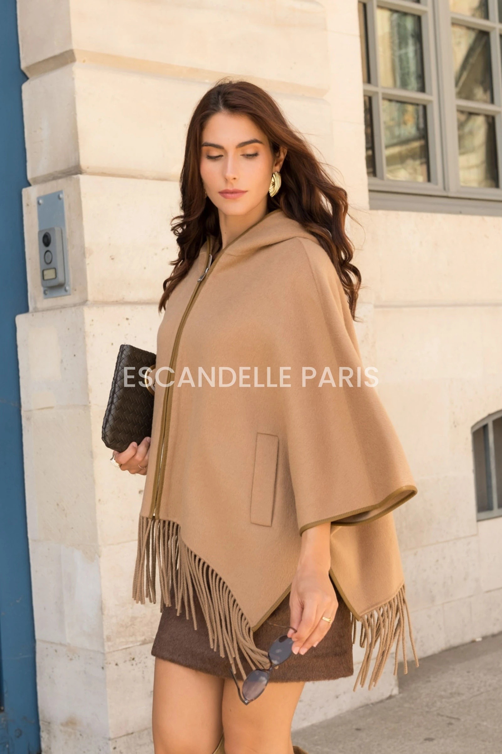 Großhändler ESCANDELLE Paris - Wollcape mit Fransen | La Scène