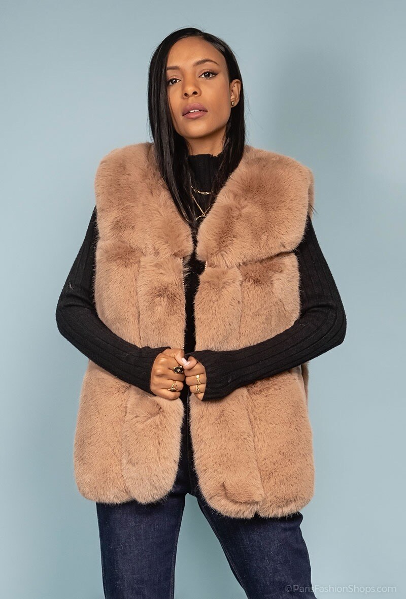 Wholesaler ESCANDELLE Paris - Sleeveless faux fur, 100 Polyester