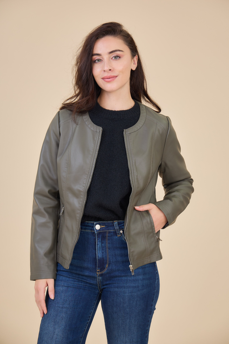 Grossiste ESCANDELLE Paris - Veste en similicuir col rond, Decontractée