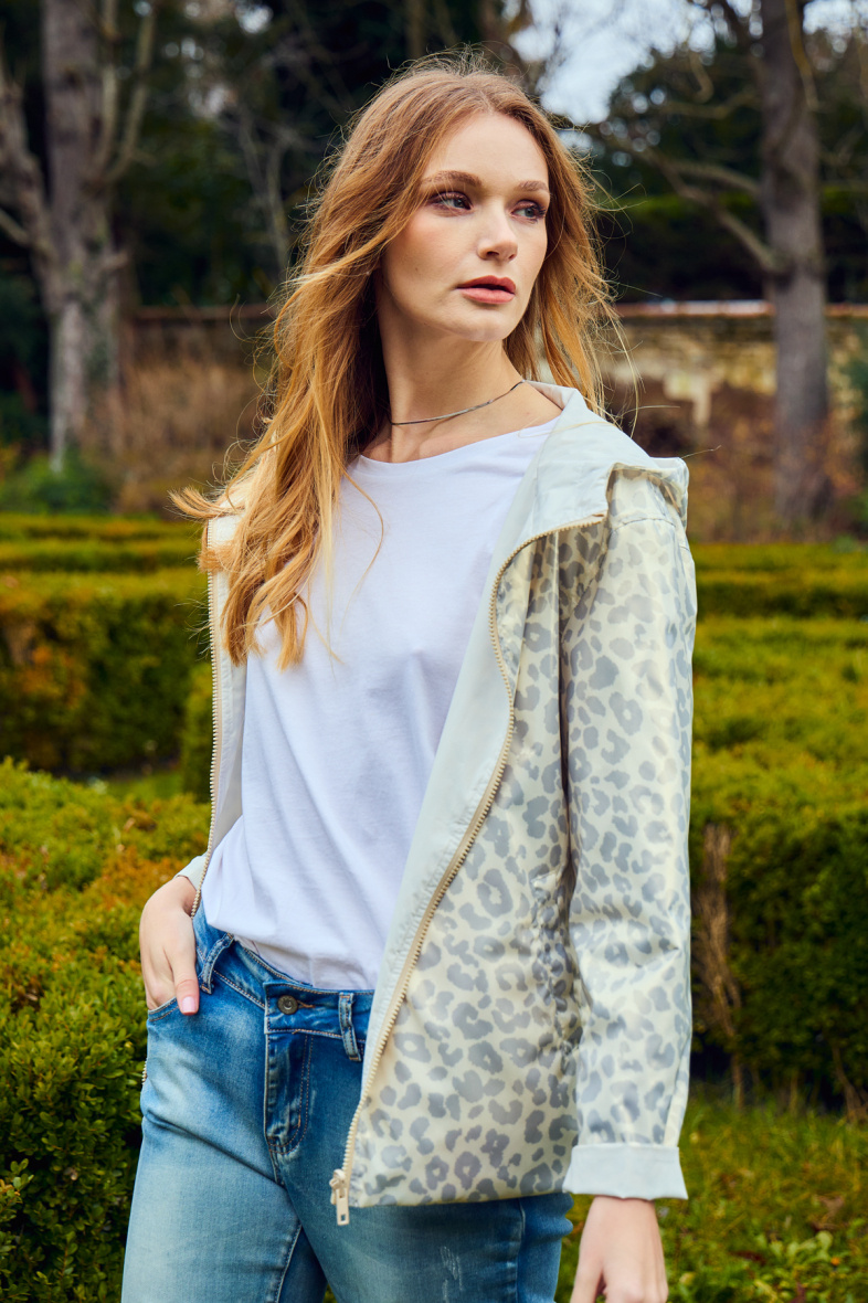 Grossista ESCANDELLE Paris - PEARL - Parka corta reversibile, stampa di leopardo riciclato
