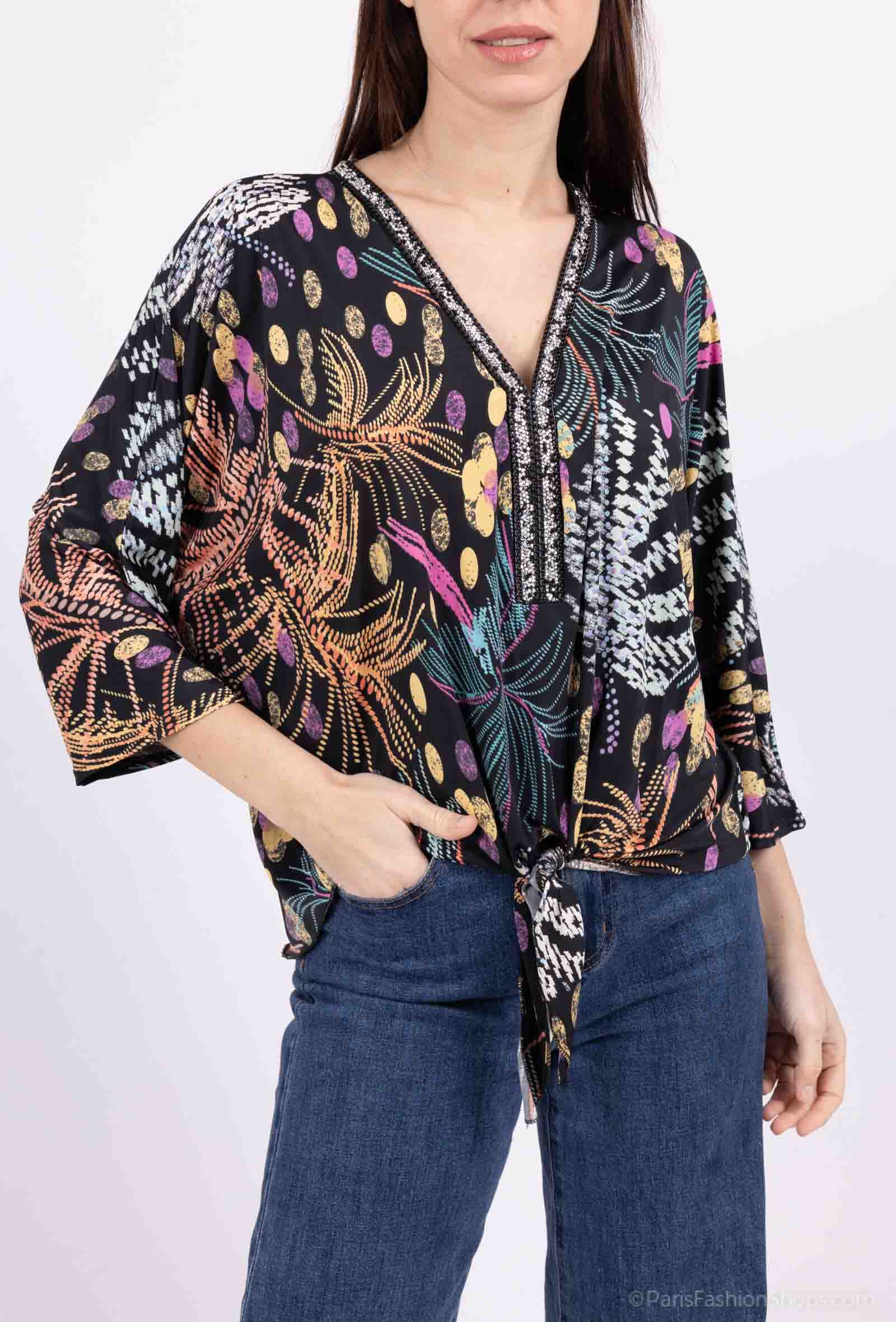 Grossista Esperance - Blusa stampata scollo a V con dettaglio strass e nodo regolabile