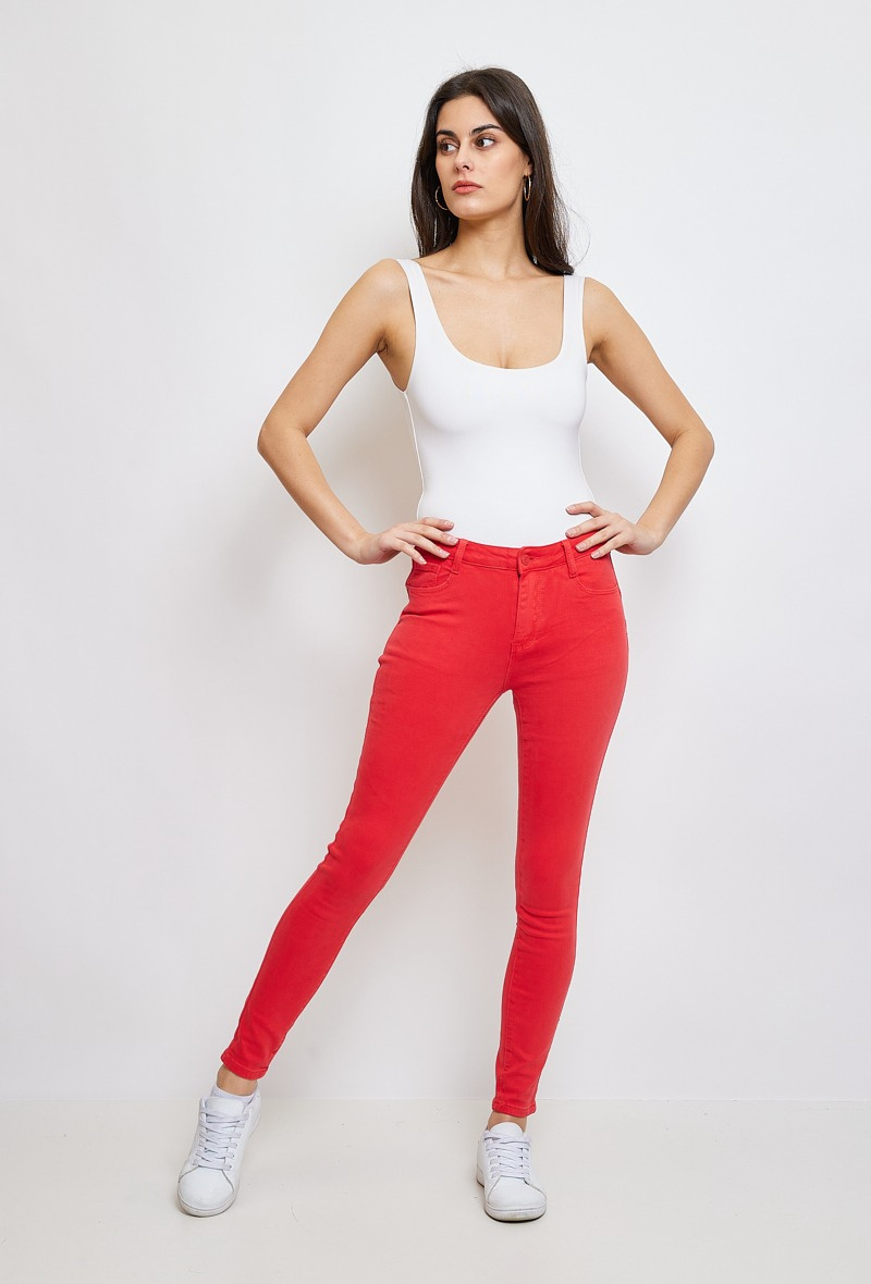 Grossista Estee Brown - Jeans a tubo in taglie forti