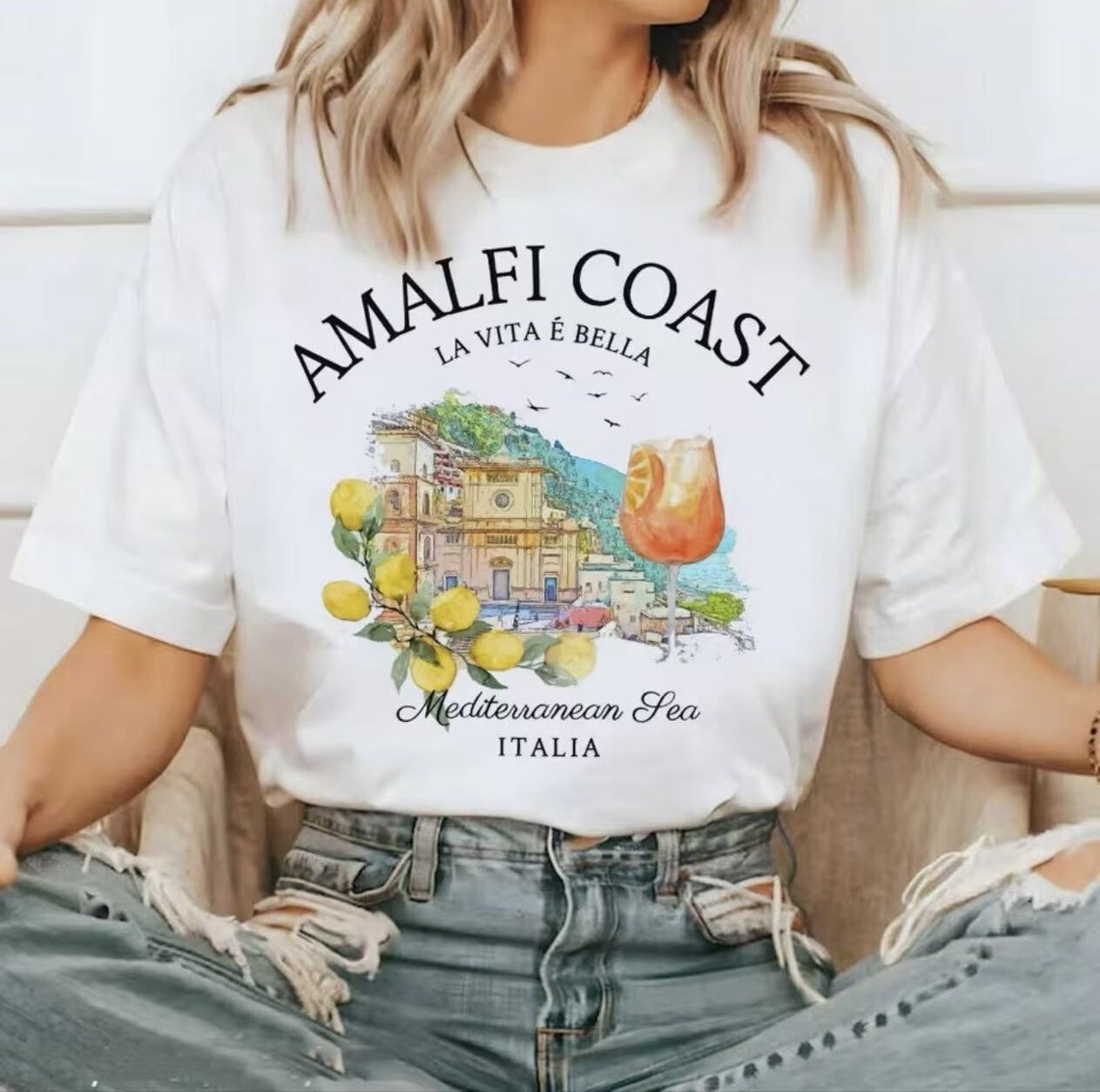 Cotton printed t-shirt. The top is one -sized.