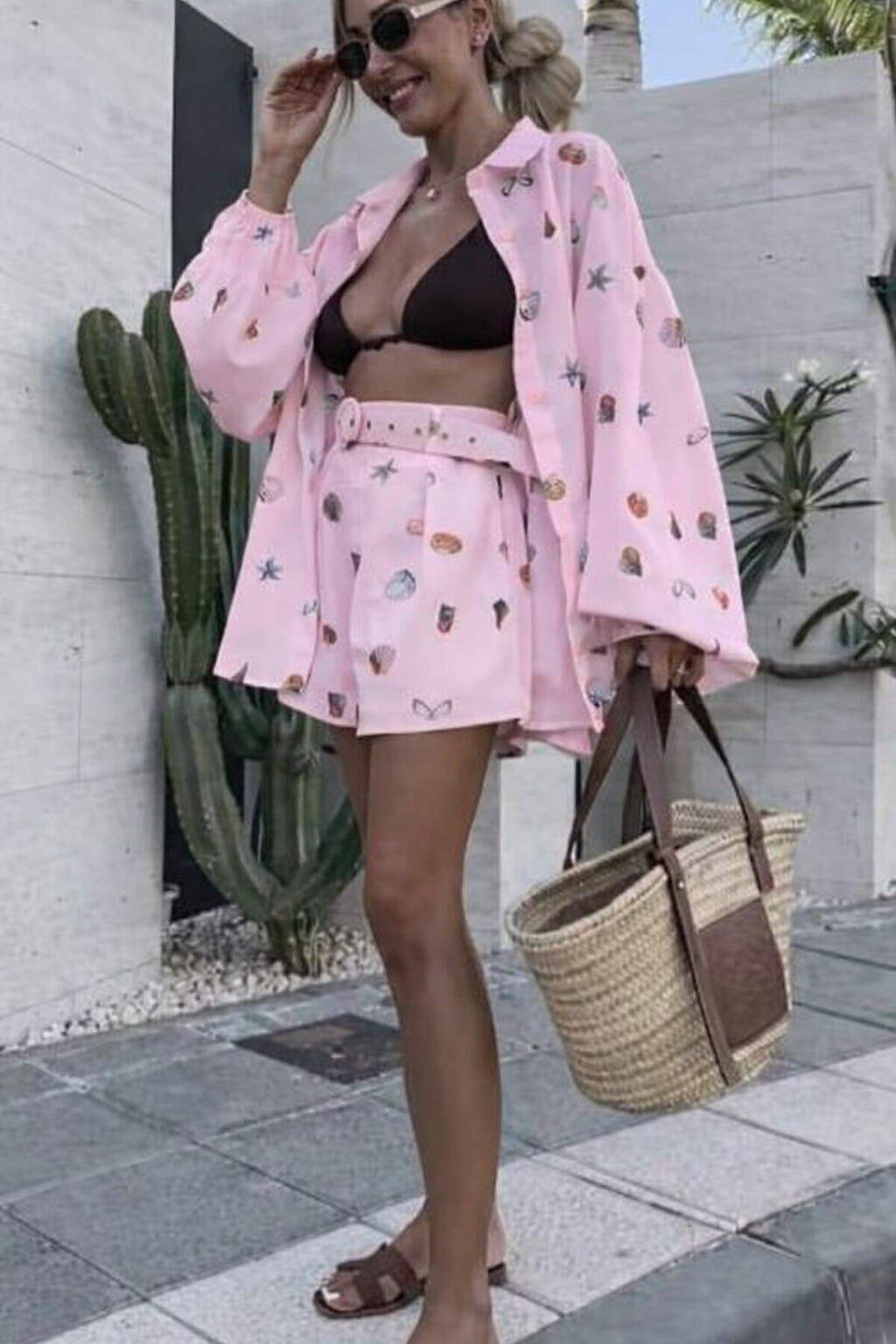 Mayorista ESTEE - CONJUNTO CON CINTURÓN DE ALGODÓN ESTAMPADO CON CONCHAS