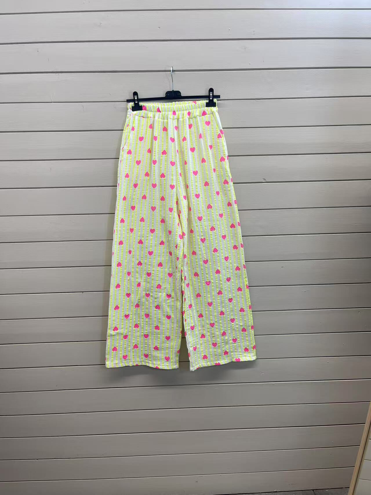 Mayorista ESTEE - PANTALONES DE GASA DE ALGODÓN, RAYA IMPRESA Y CORAZÓN CON DOS BOLSILLOS