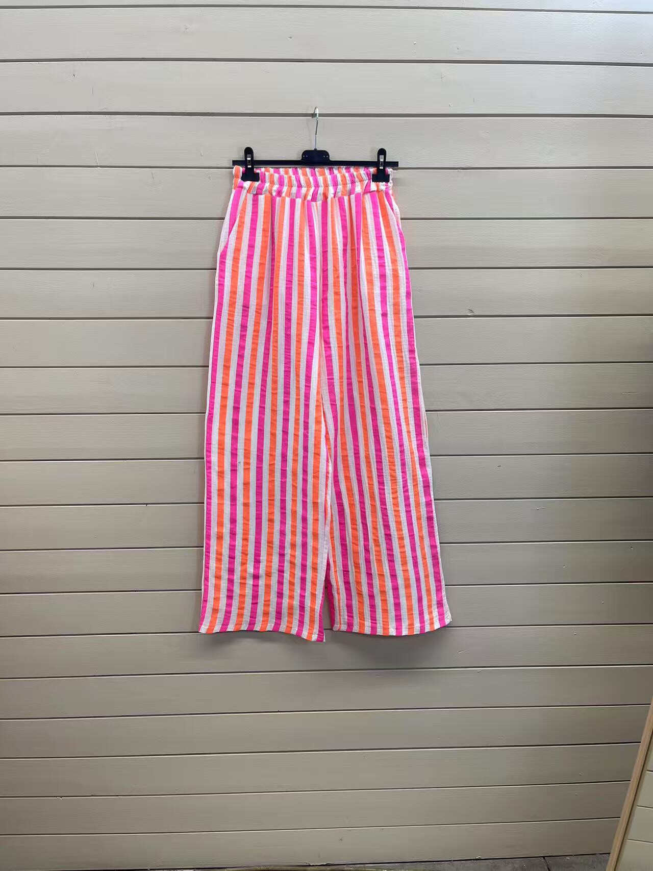 Mayorista ESTEE - PANTALONES DE GASA DE ALGODÓN, ESTAMPADOS EN DIFERENTES COLORES CON DOS BOLSILLOS