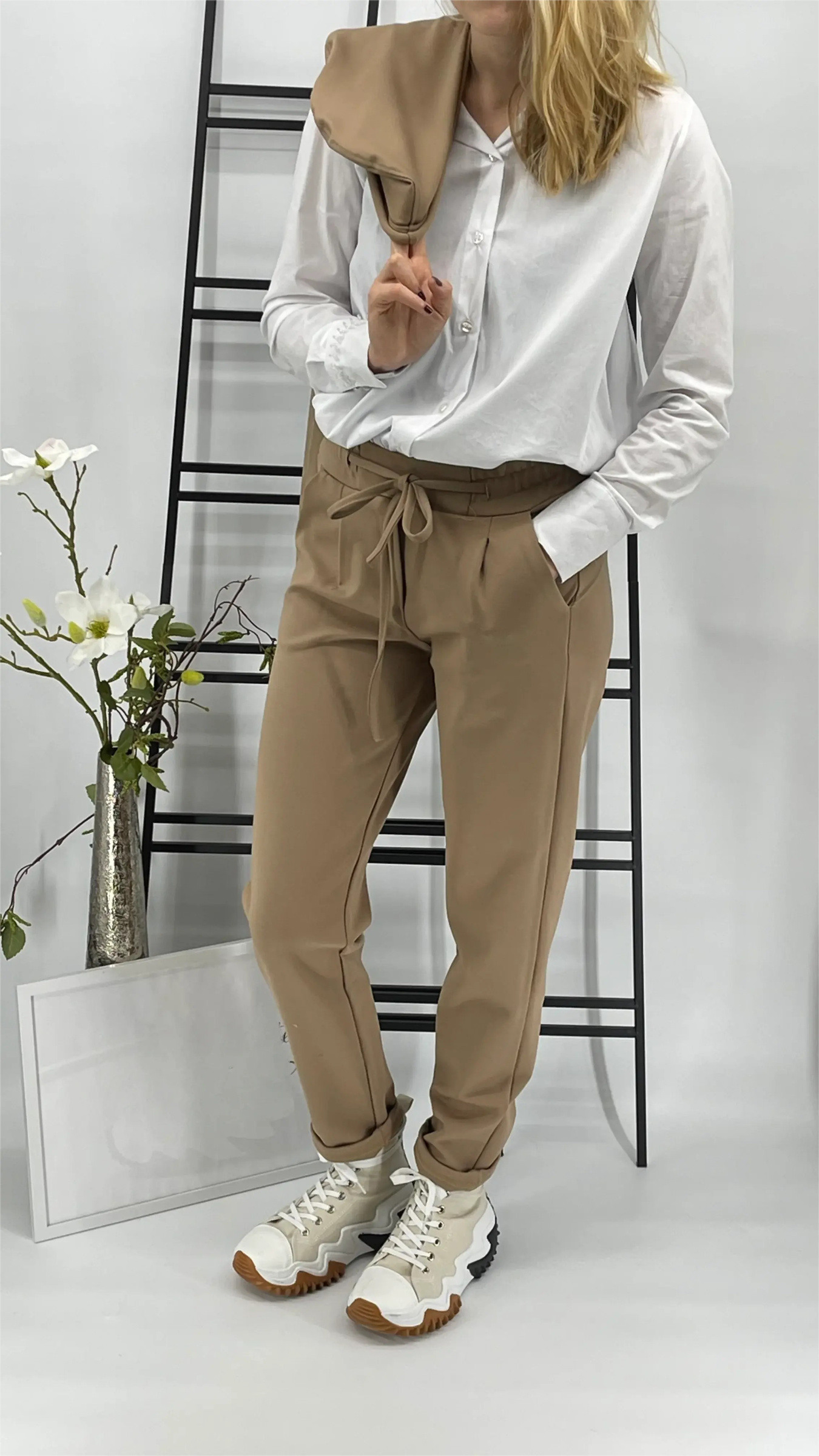 Grossiste ESTEE - PANTALON JOGGER ÉLASTIQUE AVEC CORDON DOUX BUREAU