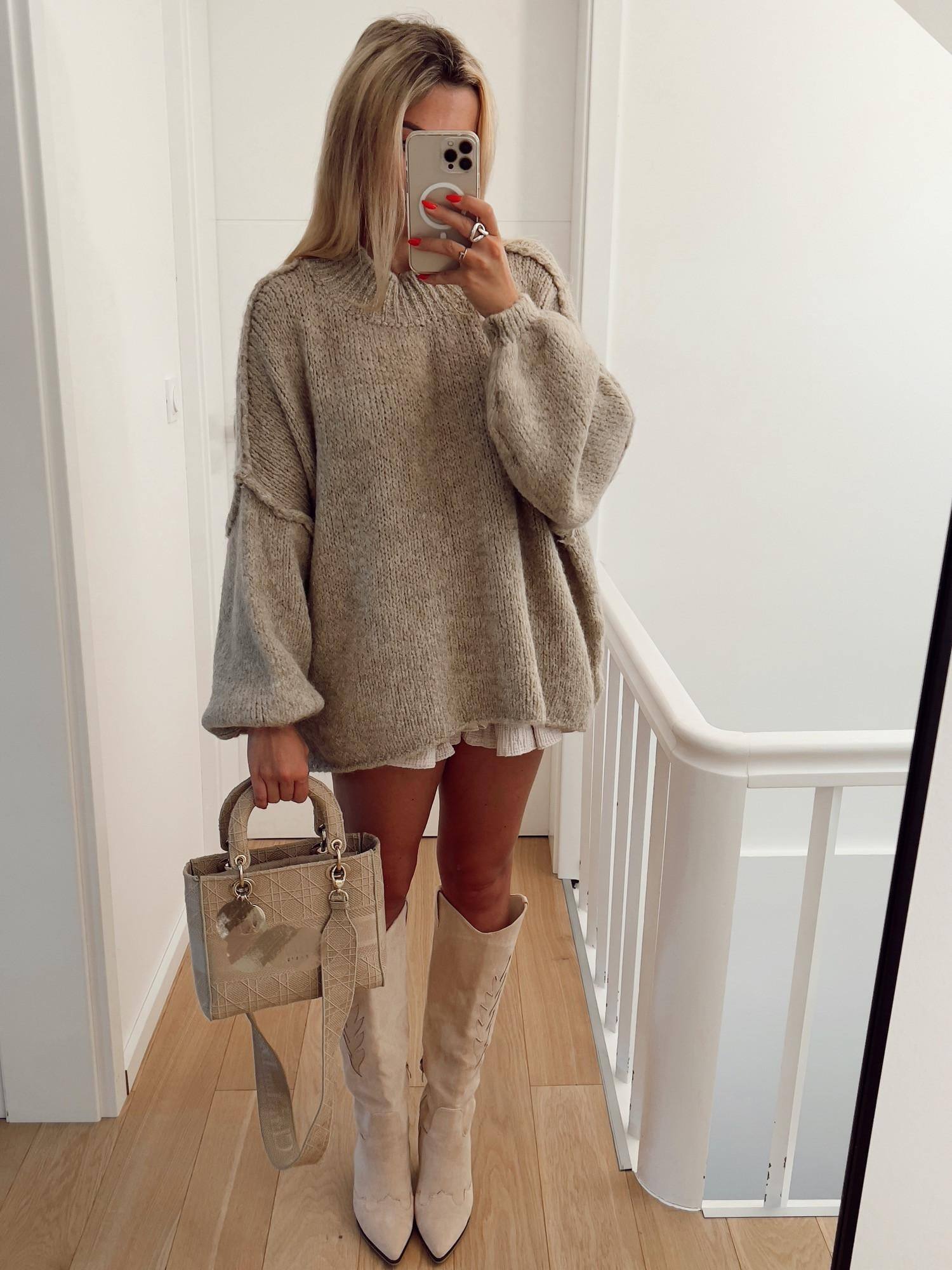 Grossista ESTEE - MAXI MAGLIONE DI LANA OVERSIZE, MATERIALE PREMIUM