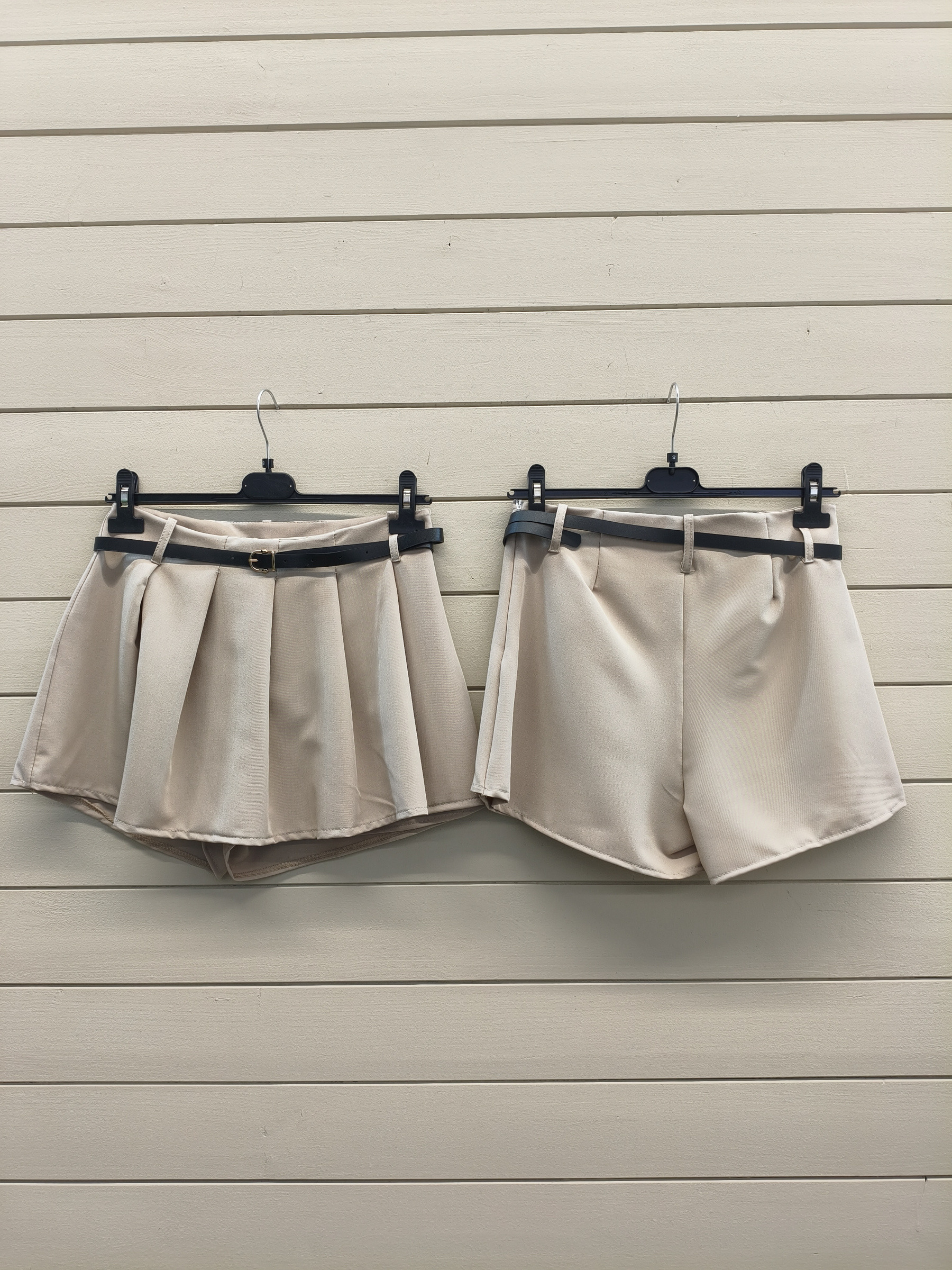 Wholesaler ESTEE - Shorts with belt