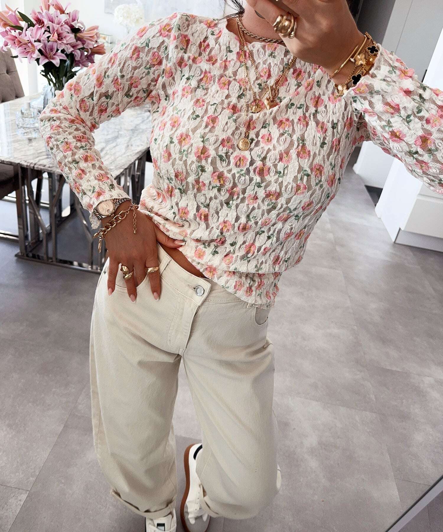 Mayorista ESTEE - CAMISETA DE ENCAJE ELÁSTICO SUAVE, ESTAMPADA CON FLORECITAS