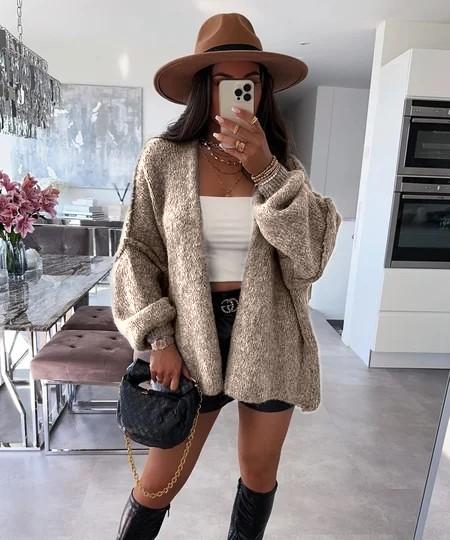 Grossiste ESTEE - CARDIGAN EN LAINE Grossiste ESTEE - CARDIGAN EN LAINE