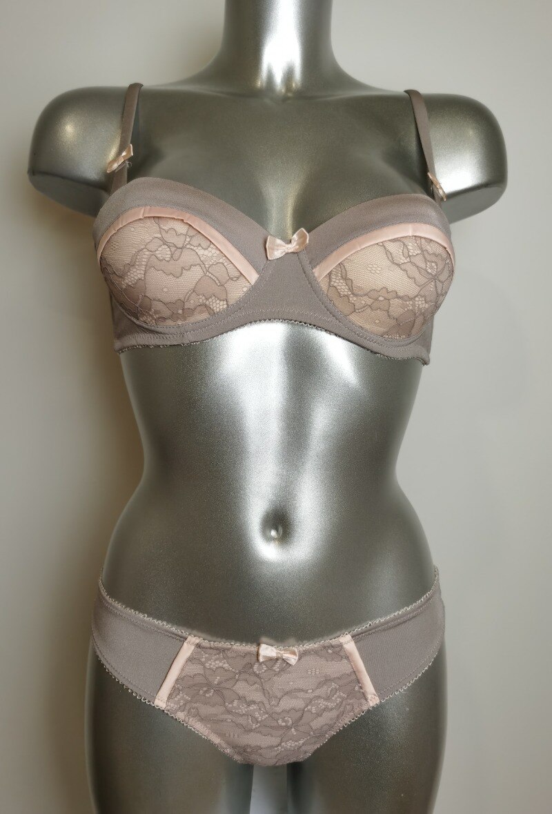 Grossista ESTHER QUEEN - Set reggiseno imbottito e perizoma grigio