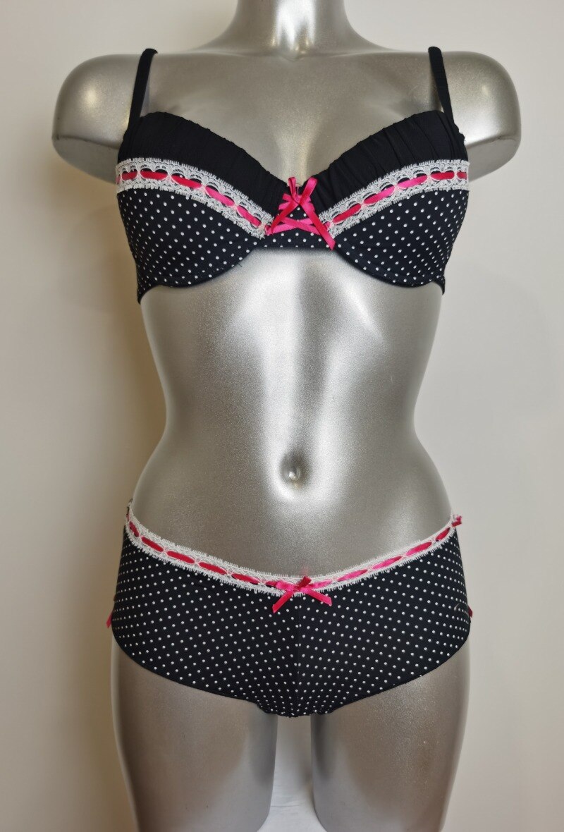 Grossiste ESTHER QUEEN - Ensemble soutien-gorge paddé+tanga Noir