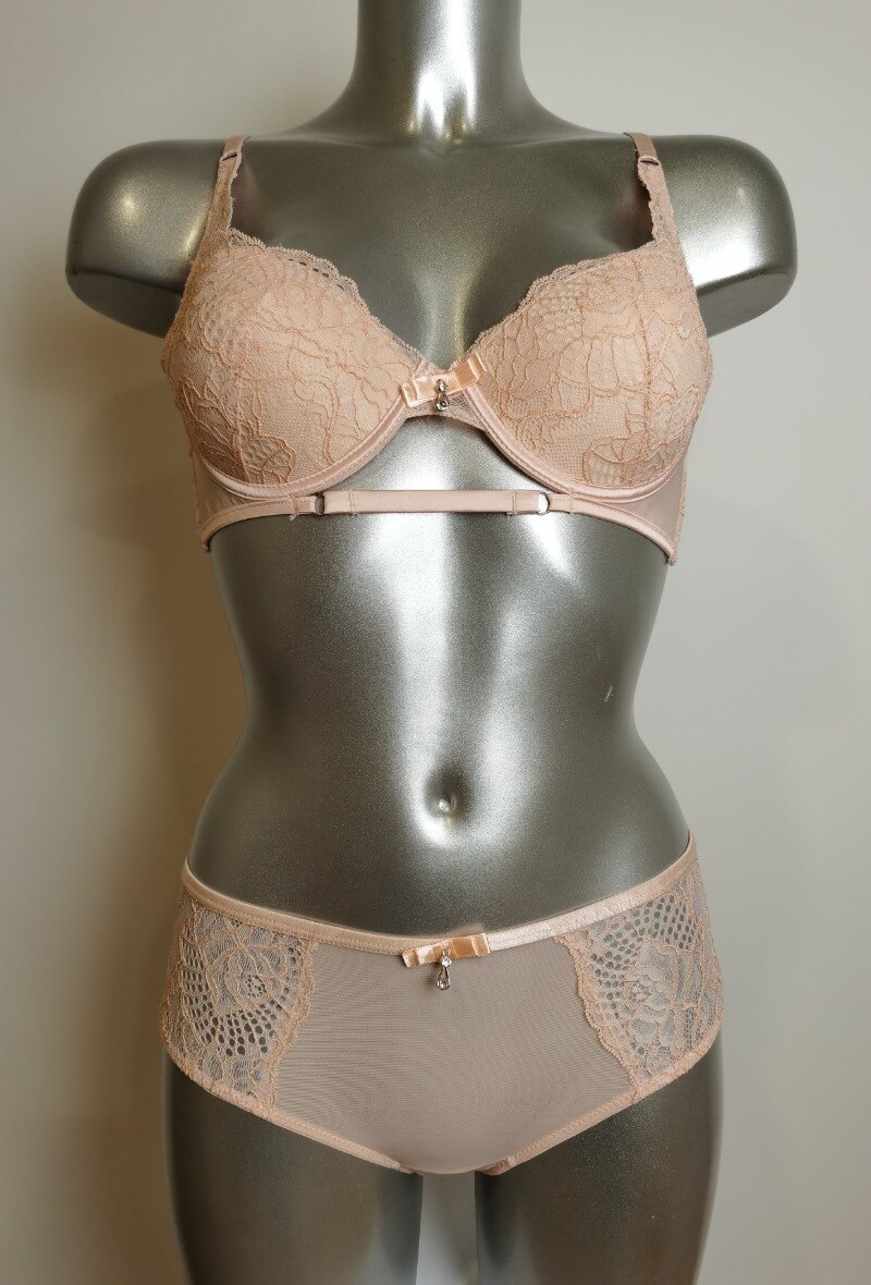 Großhändler ESTHER QUEEN - Gepolstertes BH-Set + rosa Boxer