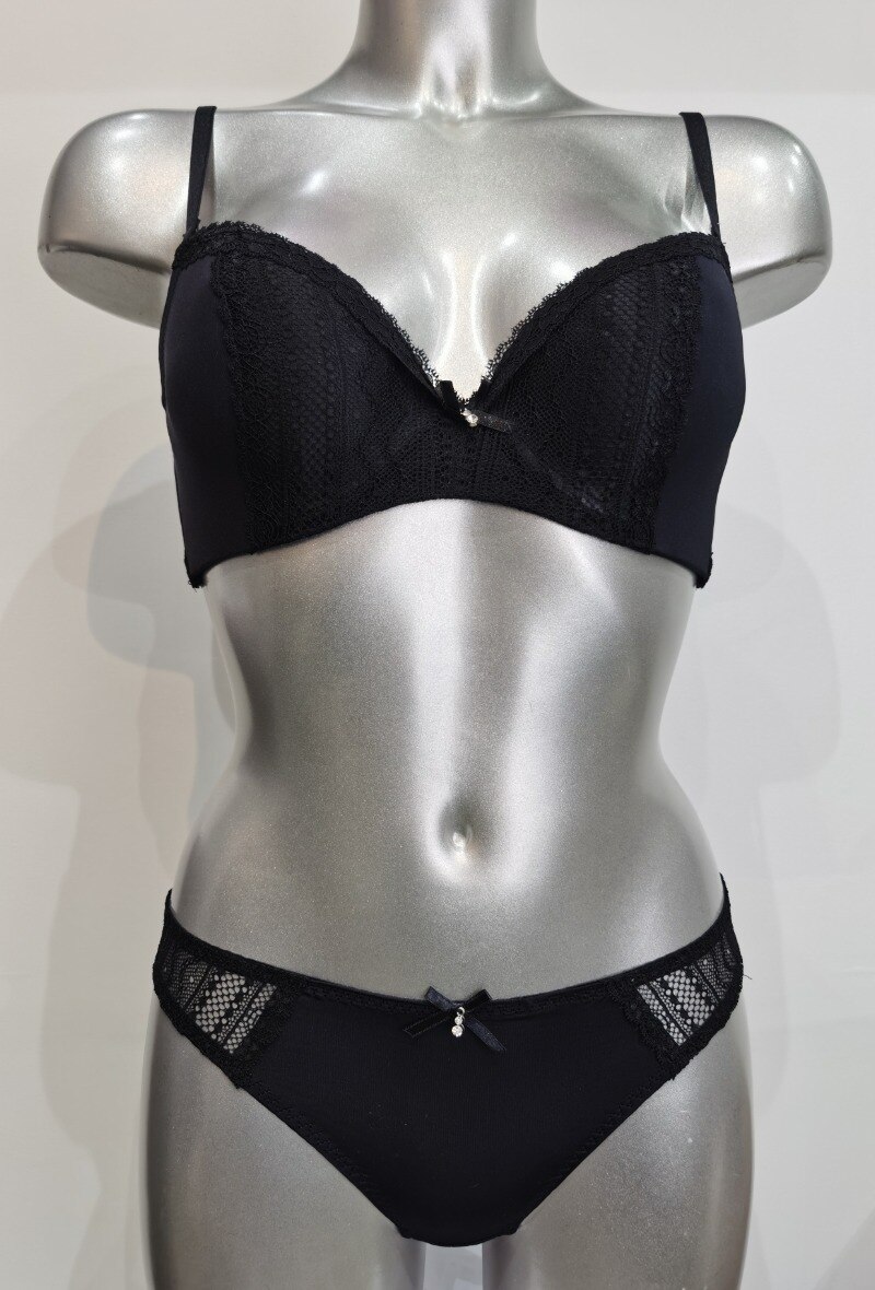 Grossista ESTHER QUEEN - Set reggiseno imbottito + perizoma nero