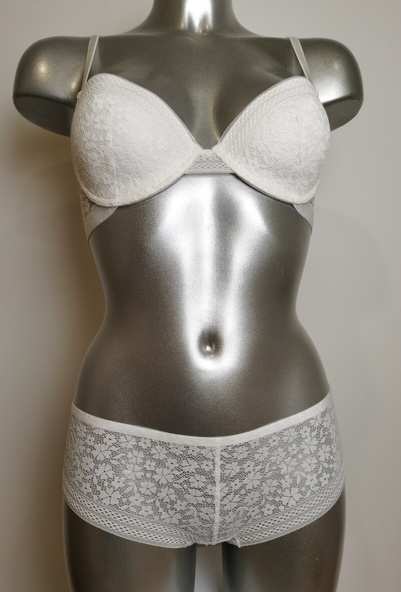 Großhändler ESTHER QUEEN - Gepolstertes BH-Set + weißer Boxer