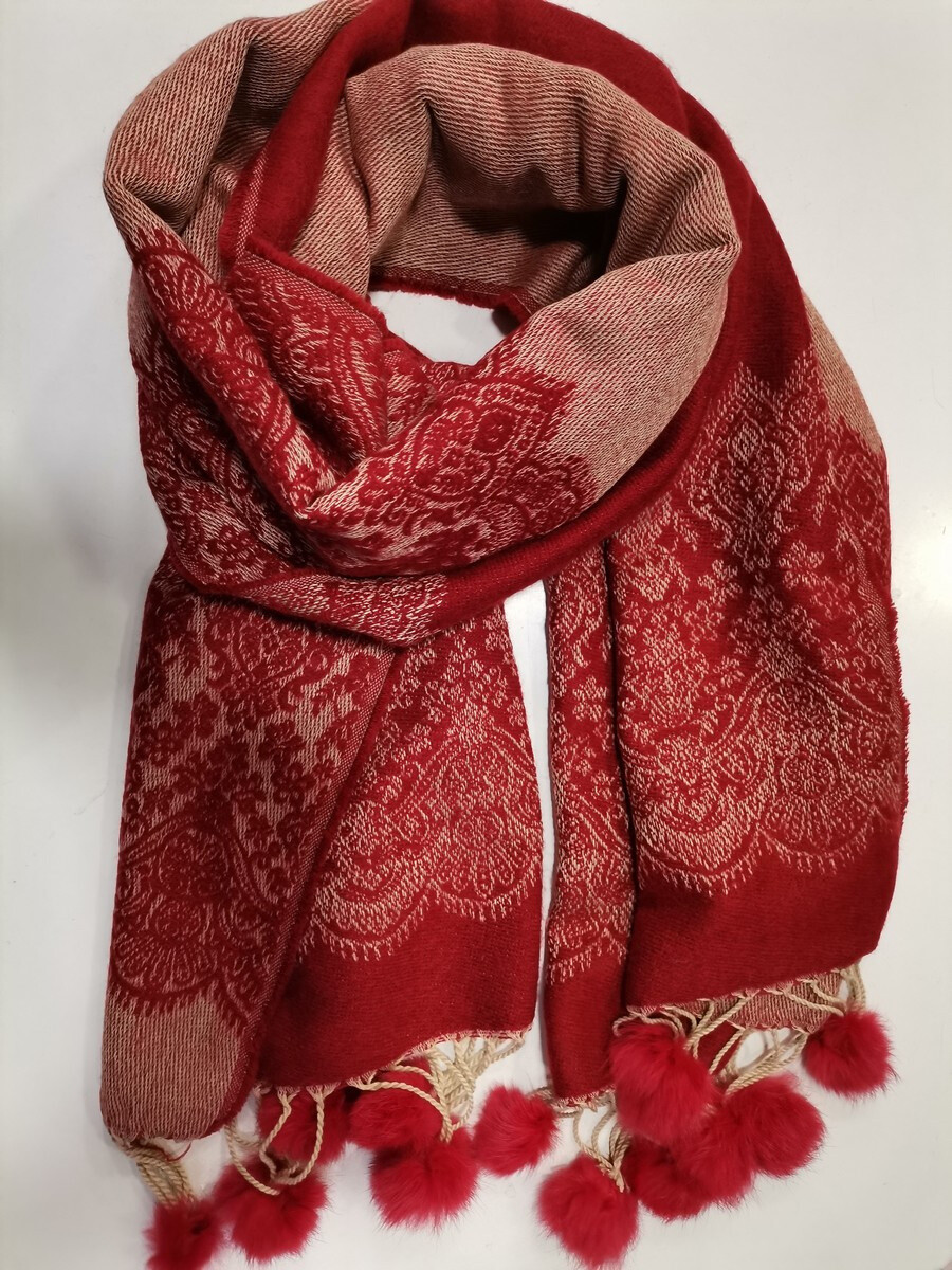 Wholesaler EURO YU BAG'S - pompom scarf