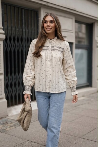 Grossista Exquiss's - Blusa leggera a fantasia Grossista Exquiss's - Blusa leggera a fantasia