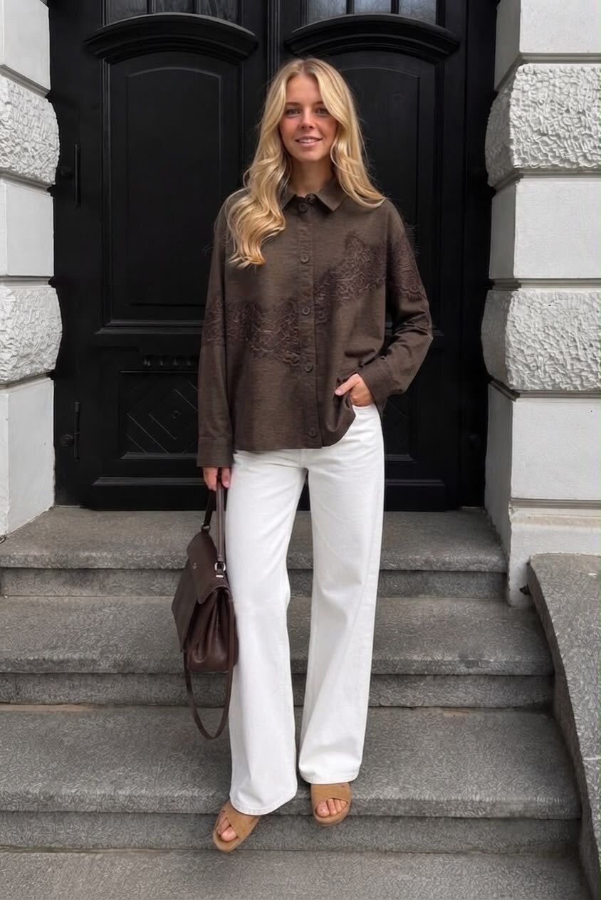 Grossiste Exquiss's - Chemise et ses détails en dentelle