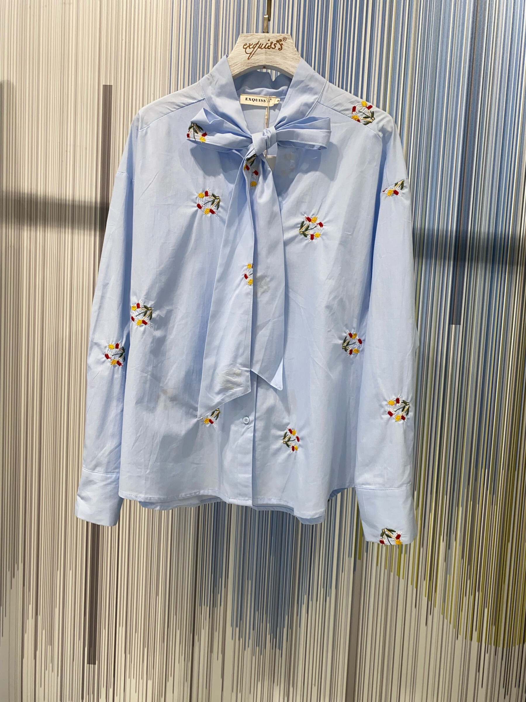 Wholesaler Exquiss's - Knot and embroidery blouse