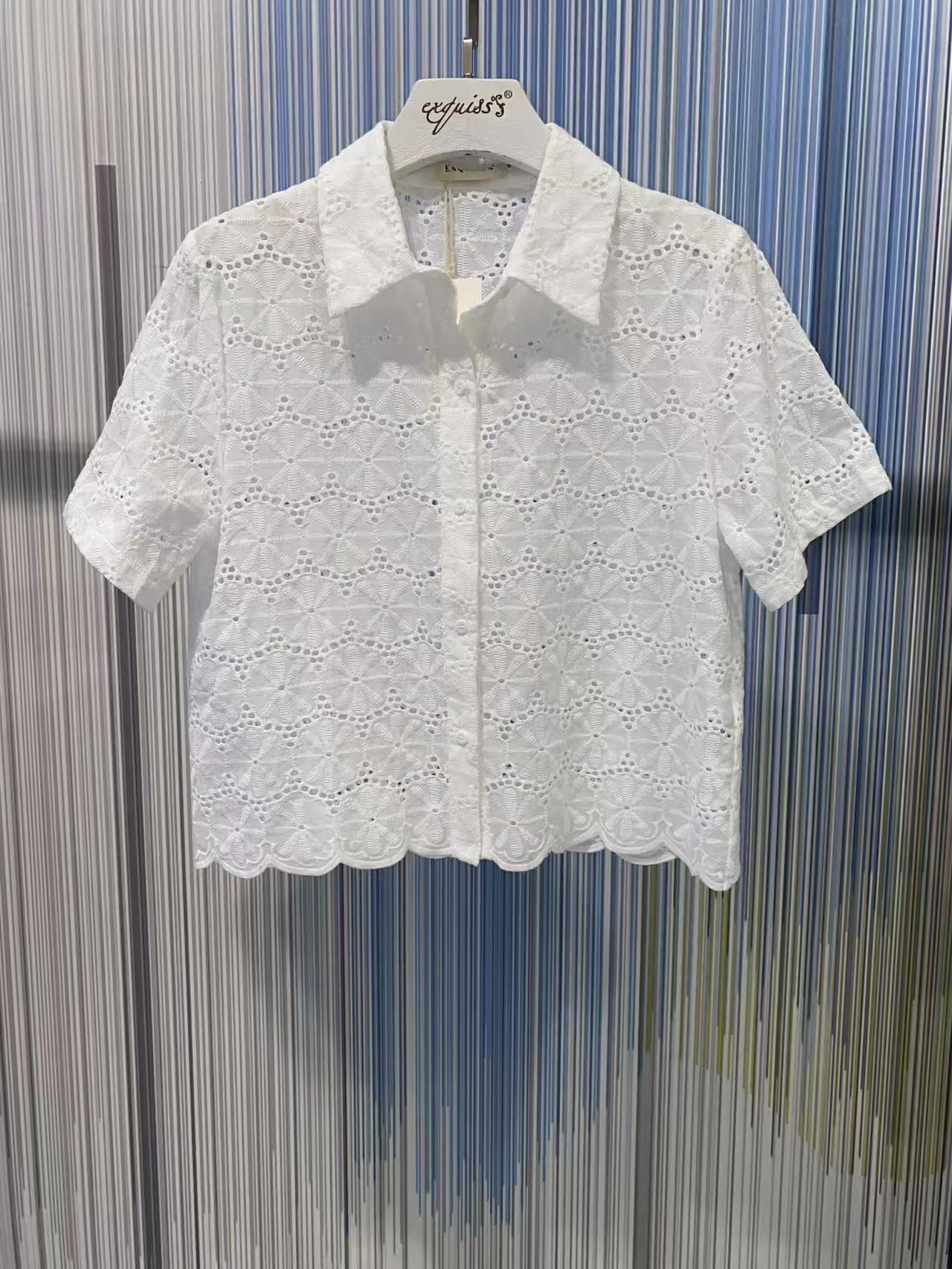 Mayorista Exquiss's - Blusa corta bordada con cuello