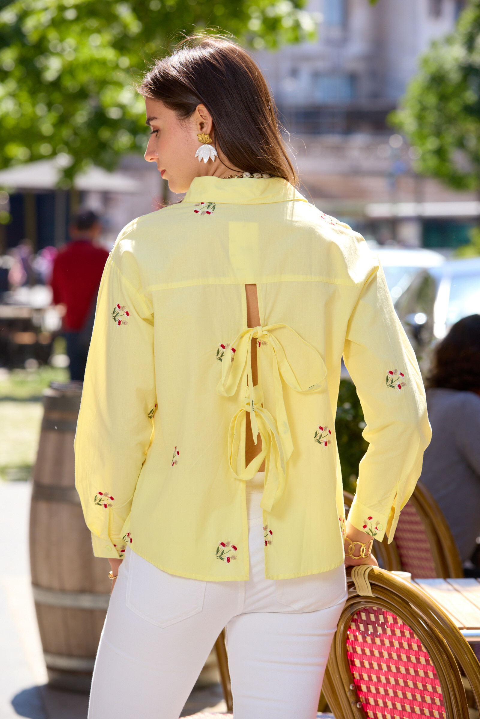 Wholesaler Exquiss's - Embroidered woman shirt open on the back
